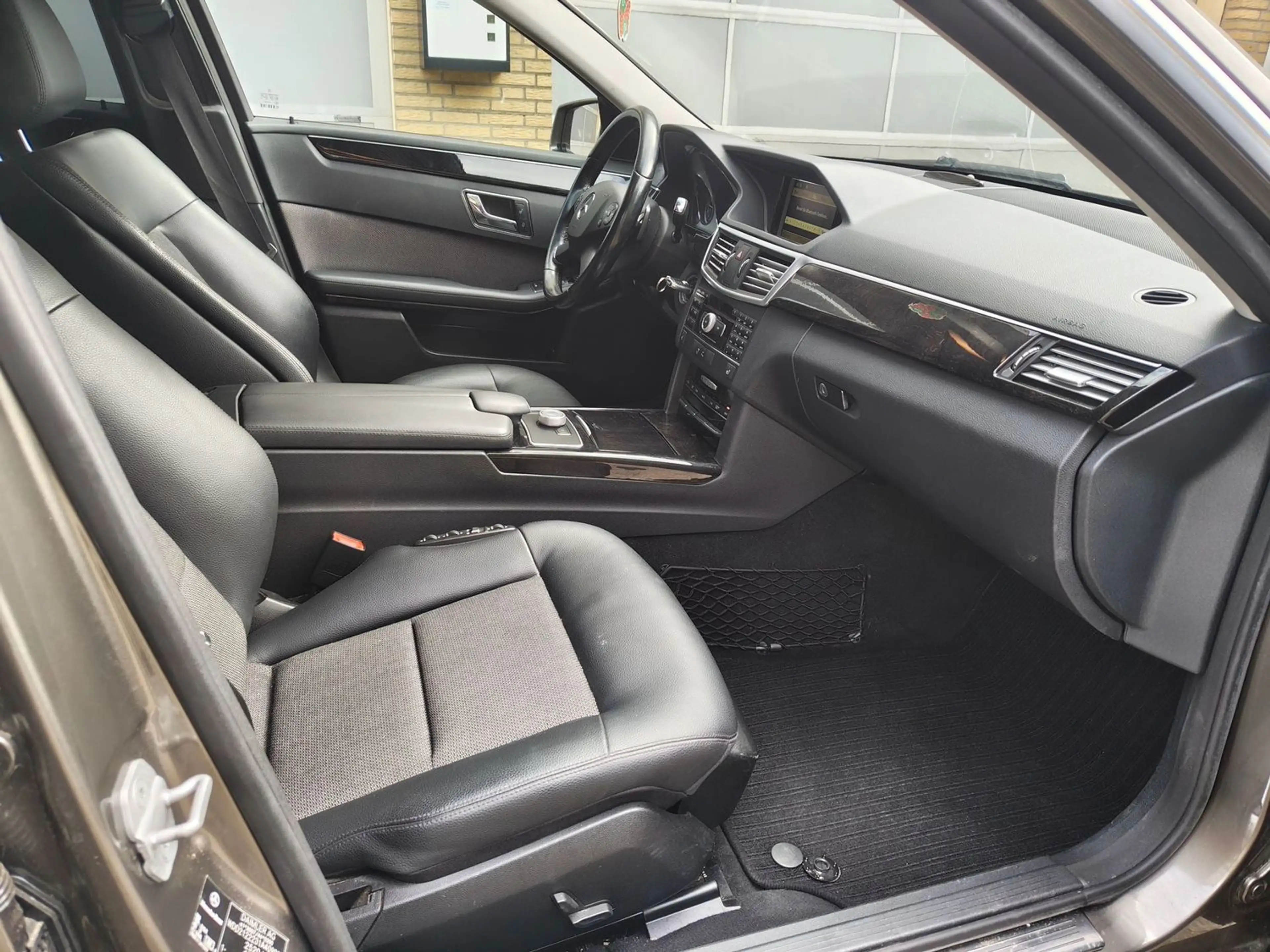 Mercedes-Benz E 350 CDI Avantgarde*Automatik*PDC*Leder*Navi*Bi-Xenon* — photo 14