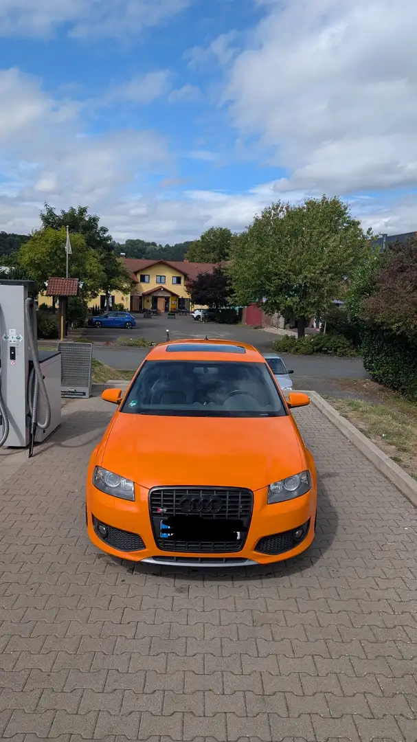 Audi S3 S3 8P 2.0 TFSI - Glutorange - 2