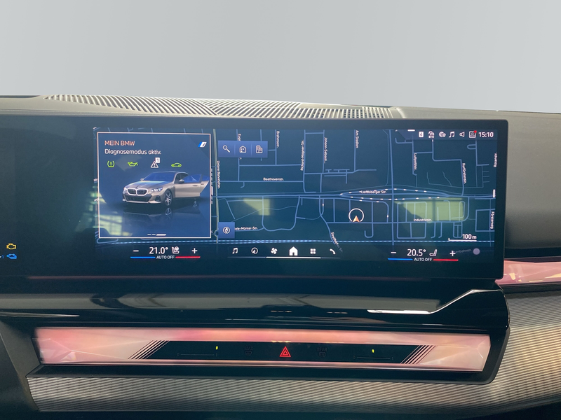 BMW 550 e xDrive Limousine — photo 14