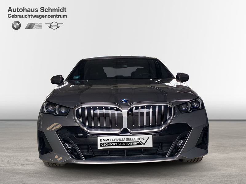 BMW 550 e xDrive Limousine — photo 7