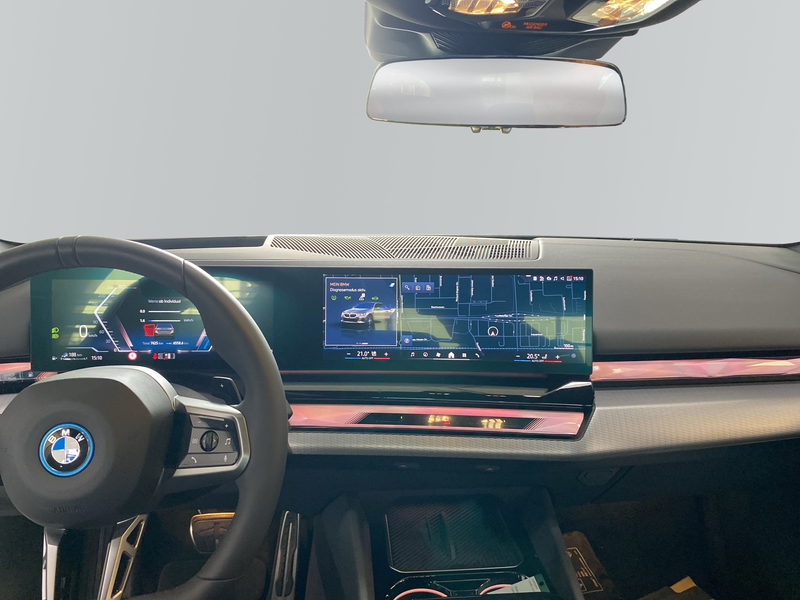BMW 550 e xDrive Limousine — photo 12
