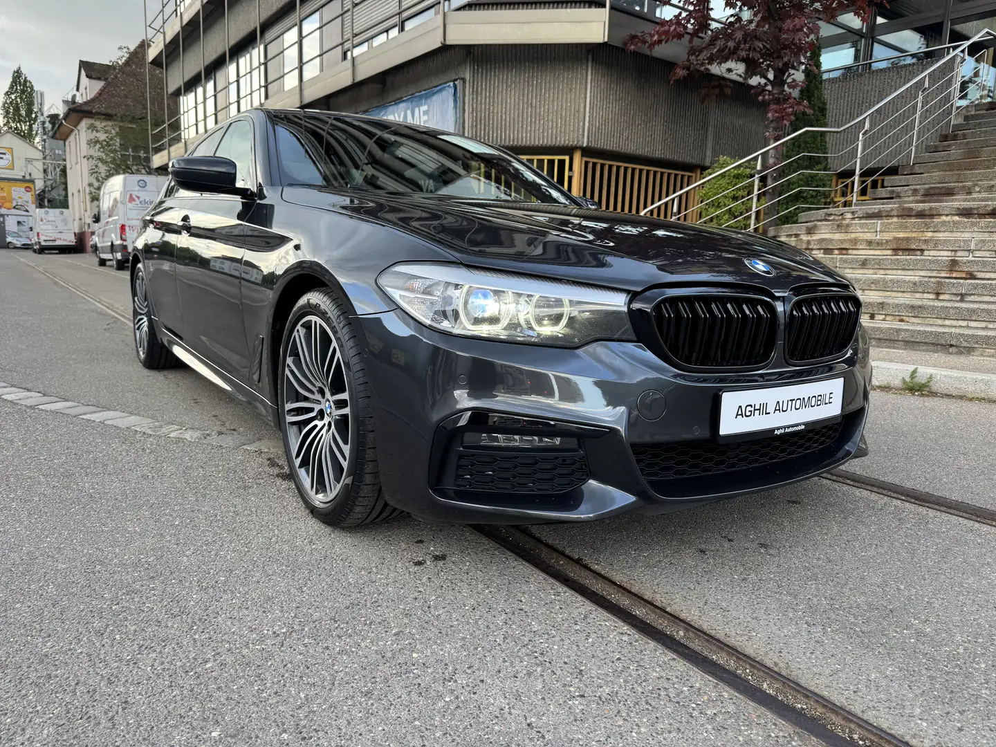 BMW 540 540 d xDrive M Sport TÜV und HU  bis 09/2026 Gris - 1