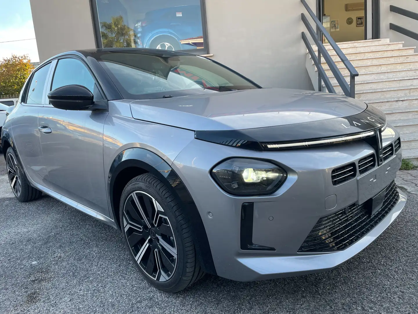 Lancia Ypsilon Nuova Ypsilon Hybrid Lx 110Cv Gris - 2