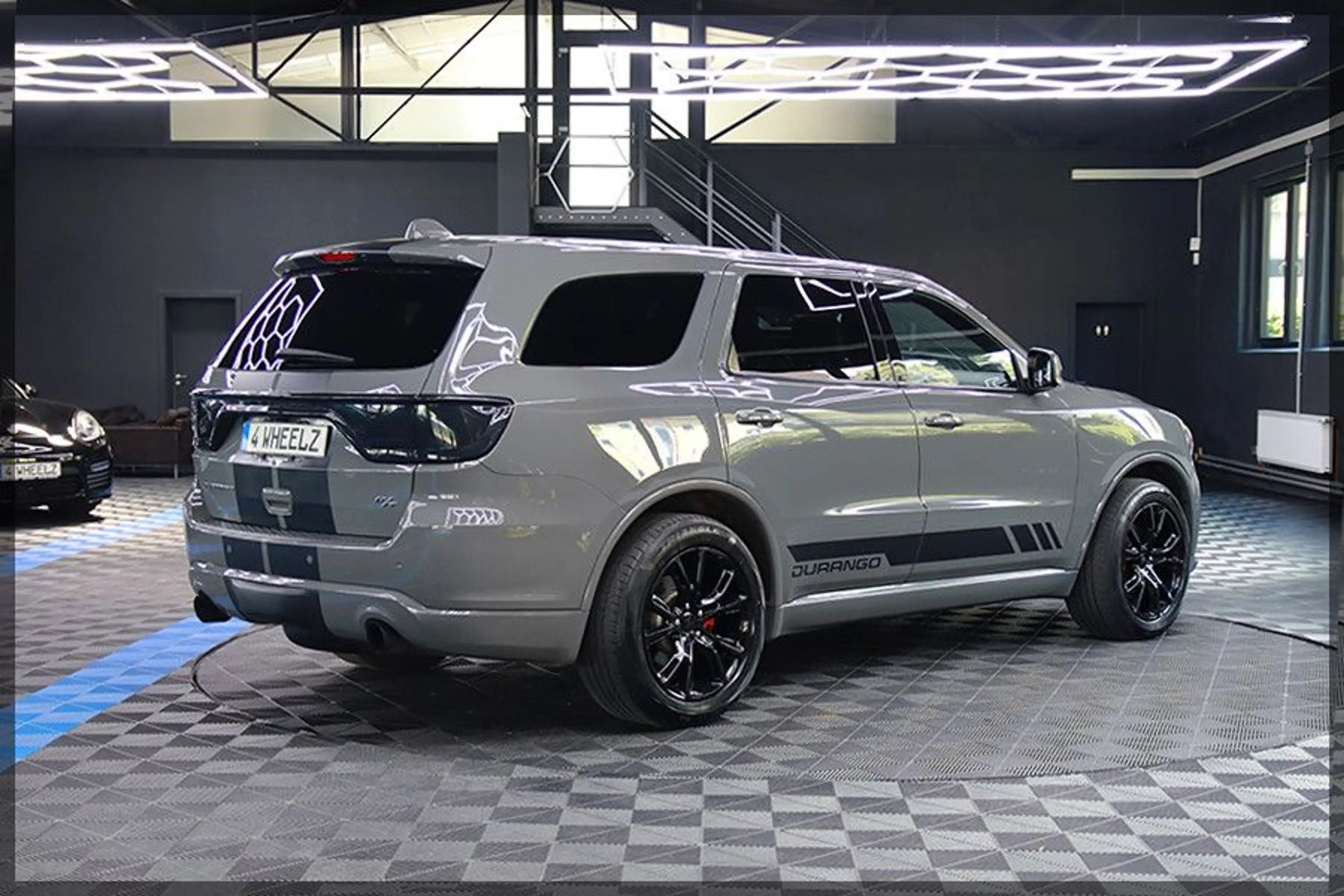 Dodge Durango 5.7 RT 6 SITZER  / CAM / PDC / LPG — photo 5
