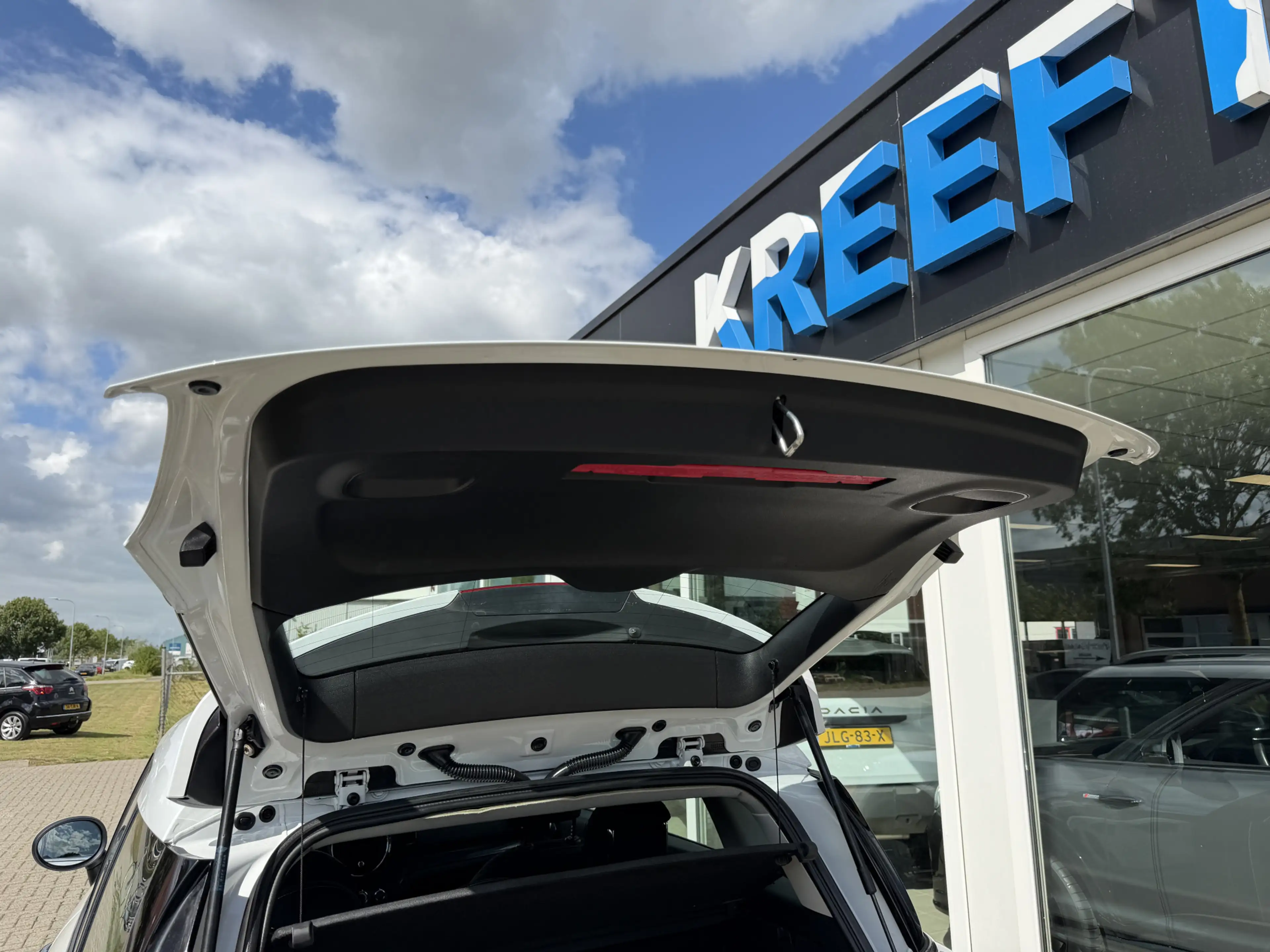 MINI One Countryman 1.5 Groot onderhoud gehad — photo 11