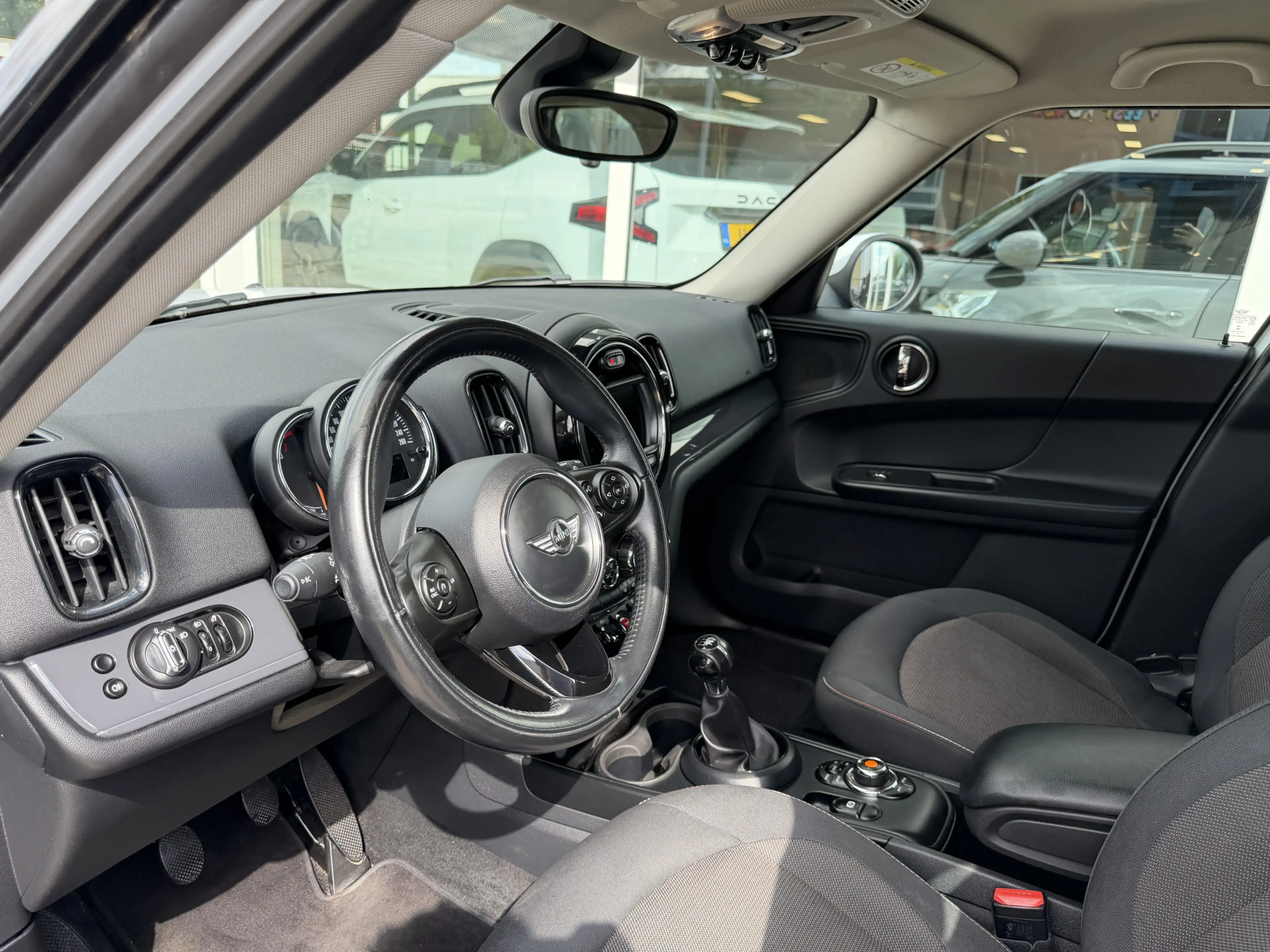 MINI One Countryman 1.5 Groot onderhoud gehad — photo 12