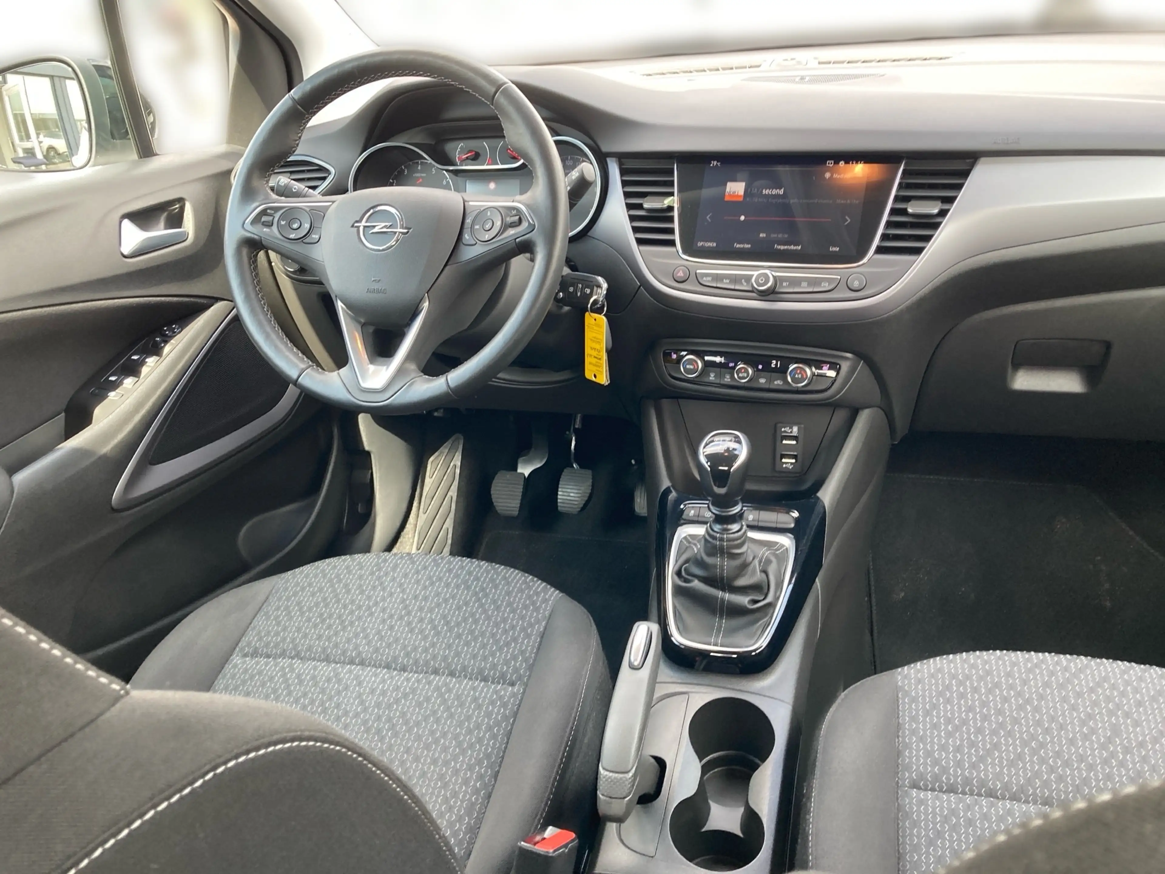 Opel Crossland 1.2 Turbo Elegance Kamera+LED+Navi+LM — photo 8