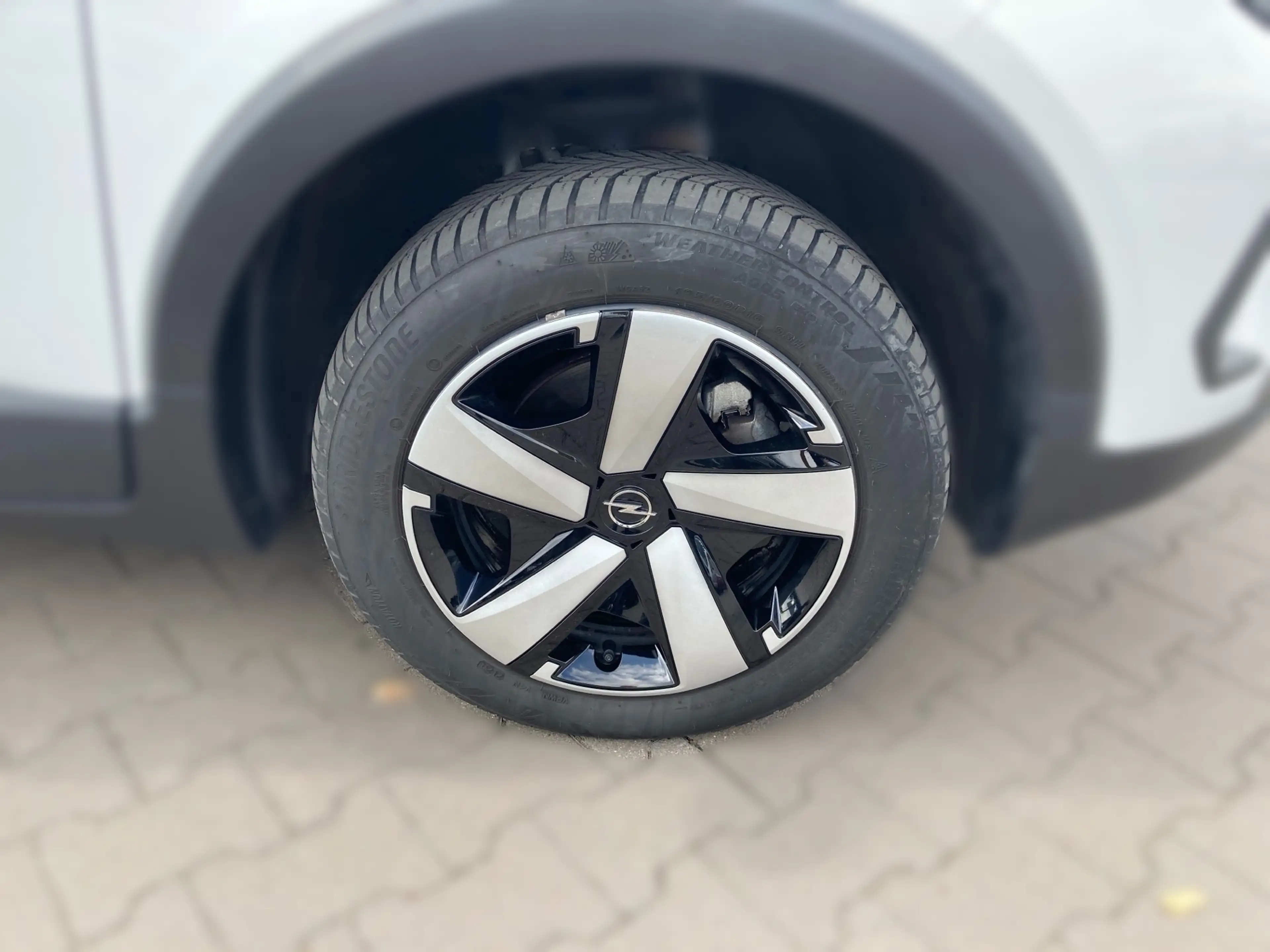 Opel Crossland 1.2 Turbo Elegance Kamera+LED+Navi+LM — photo 6