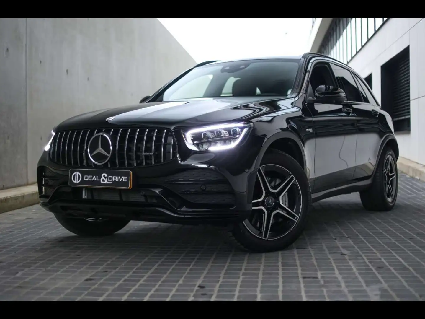 Mercedes-Benz GLC 43 AMG 4MNIGHT PACKPANOAHK360ACCABGASAIR BALANCE Noir - 1