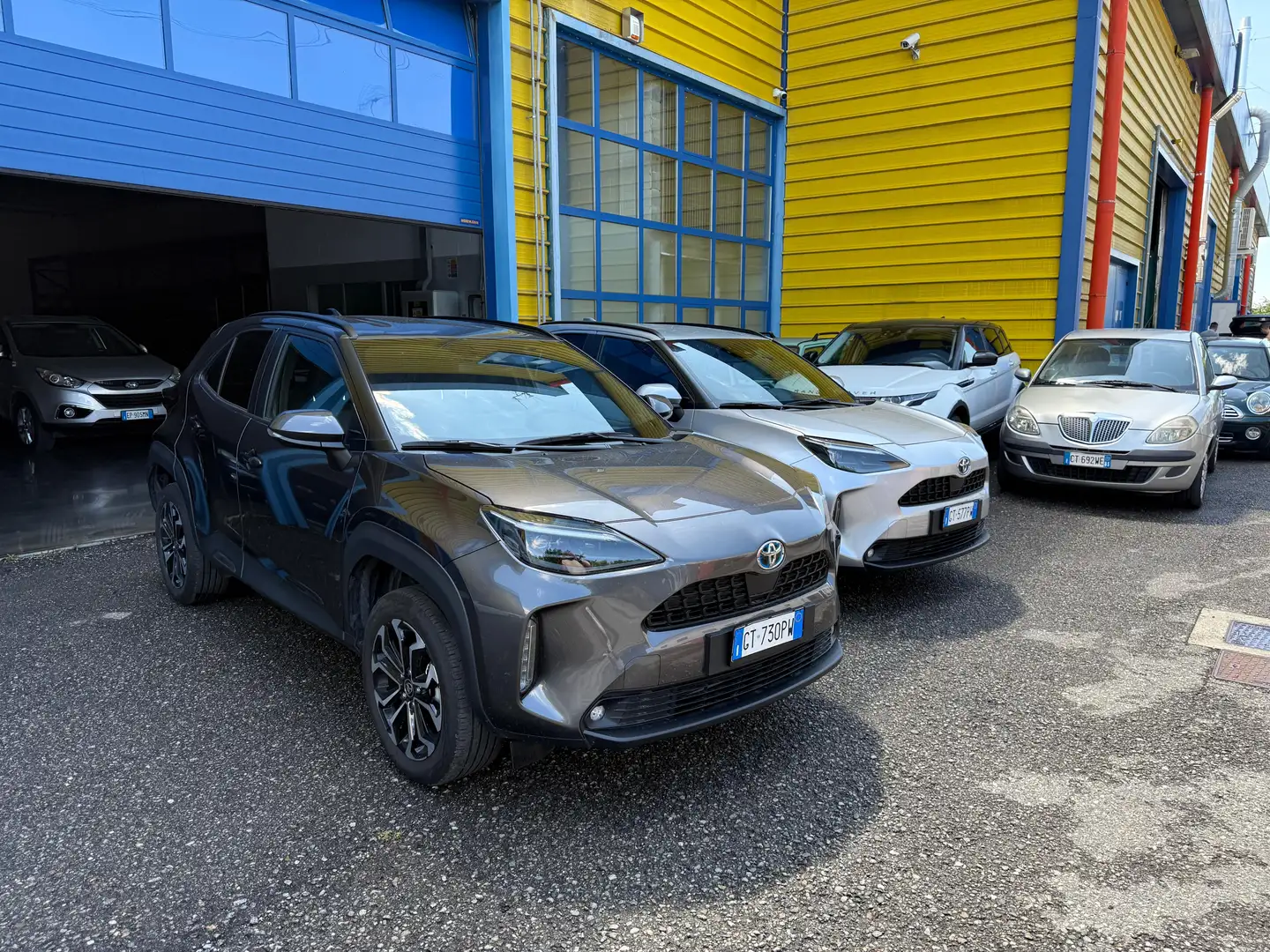 Toyota Yaris Cross Yaris Cross 1.5h Trend fwd 115cv e-cvt Gri - 1