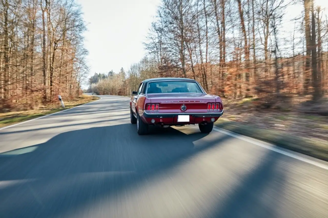 Ford Mustang Coupe V8 289 4,7l Vinyldach, foto 2