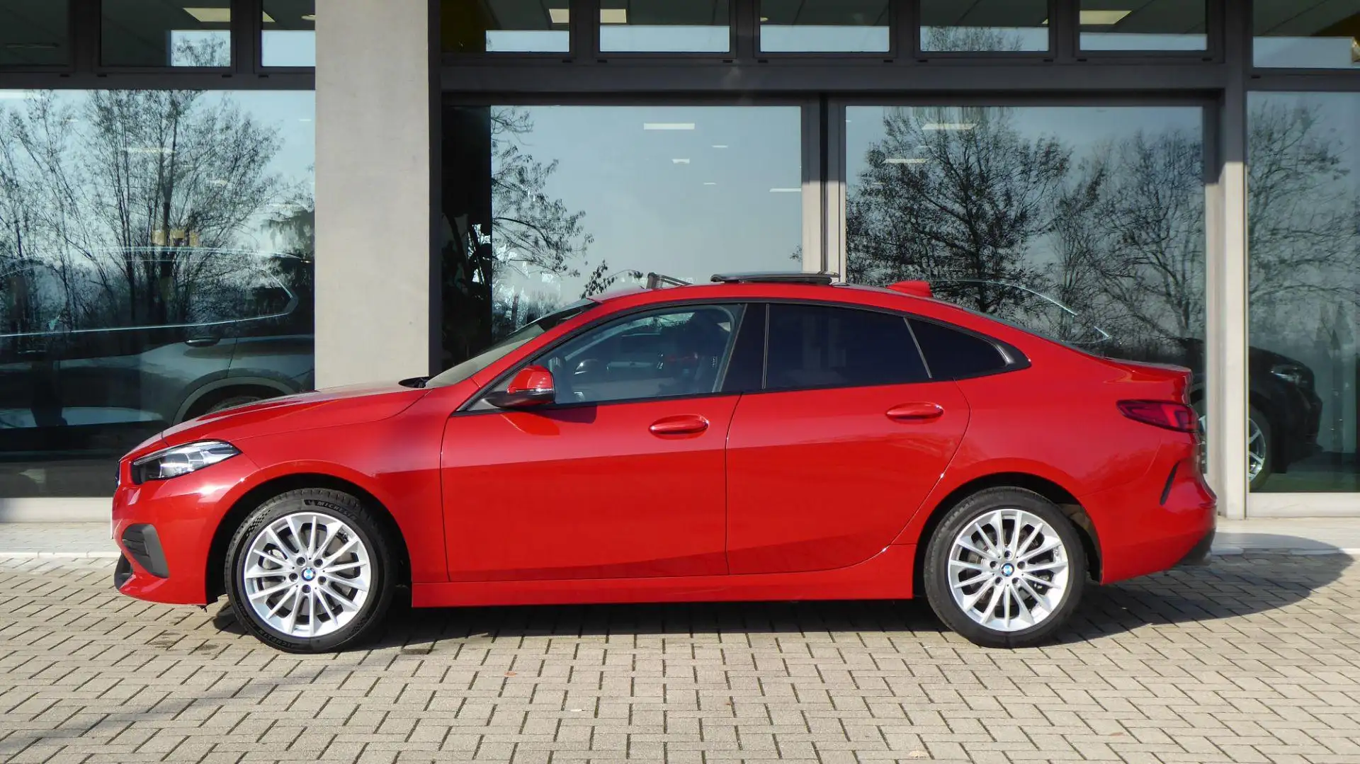 BMW 220 i Gran Coupé Advantage autom. Rot - 2