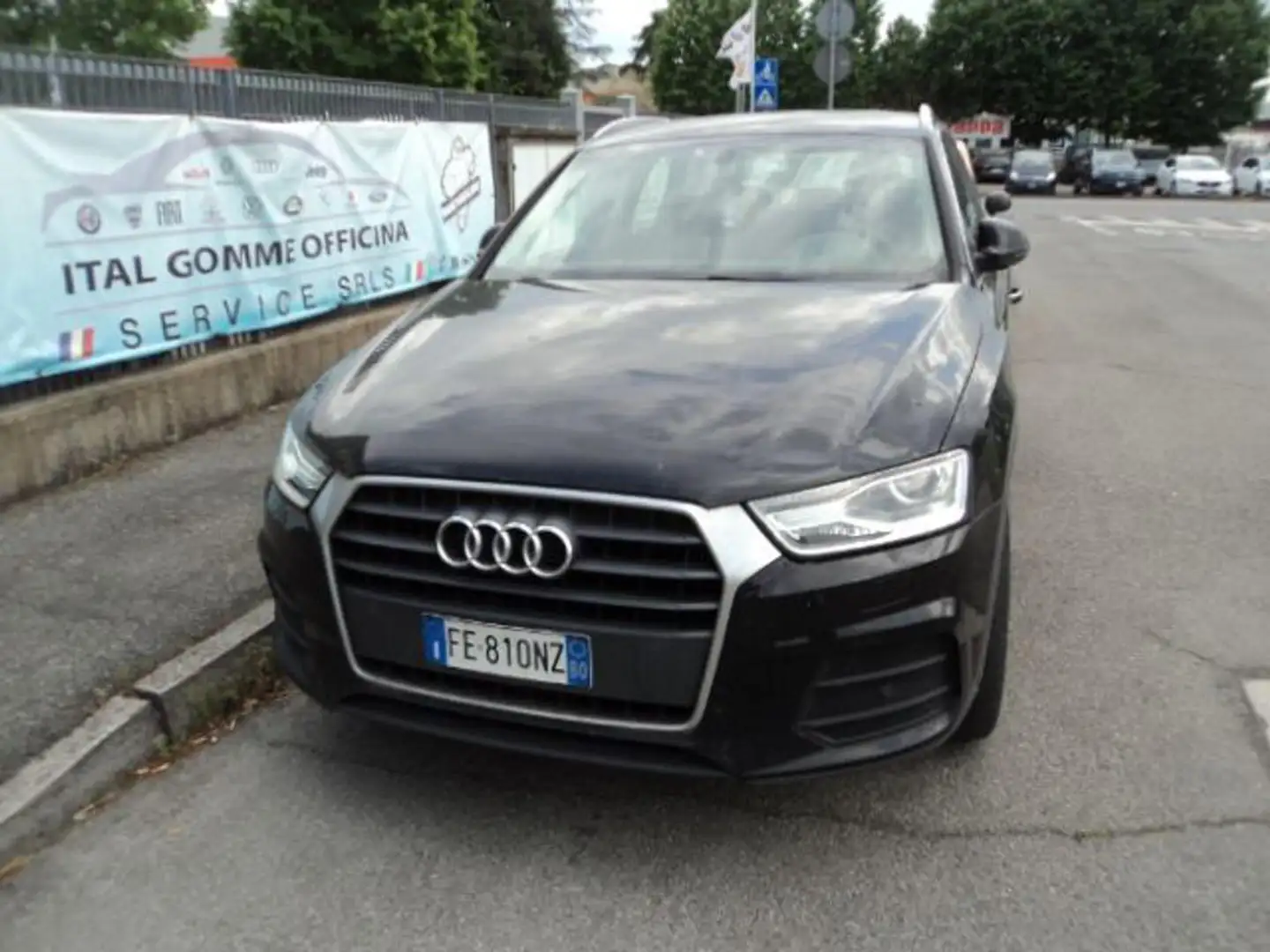 Audi Q3 2.0 TDI 120 CV Business Nero - 1