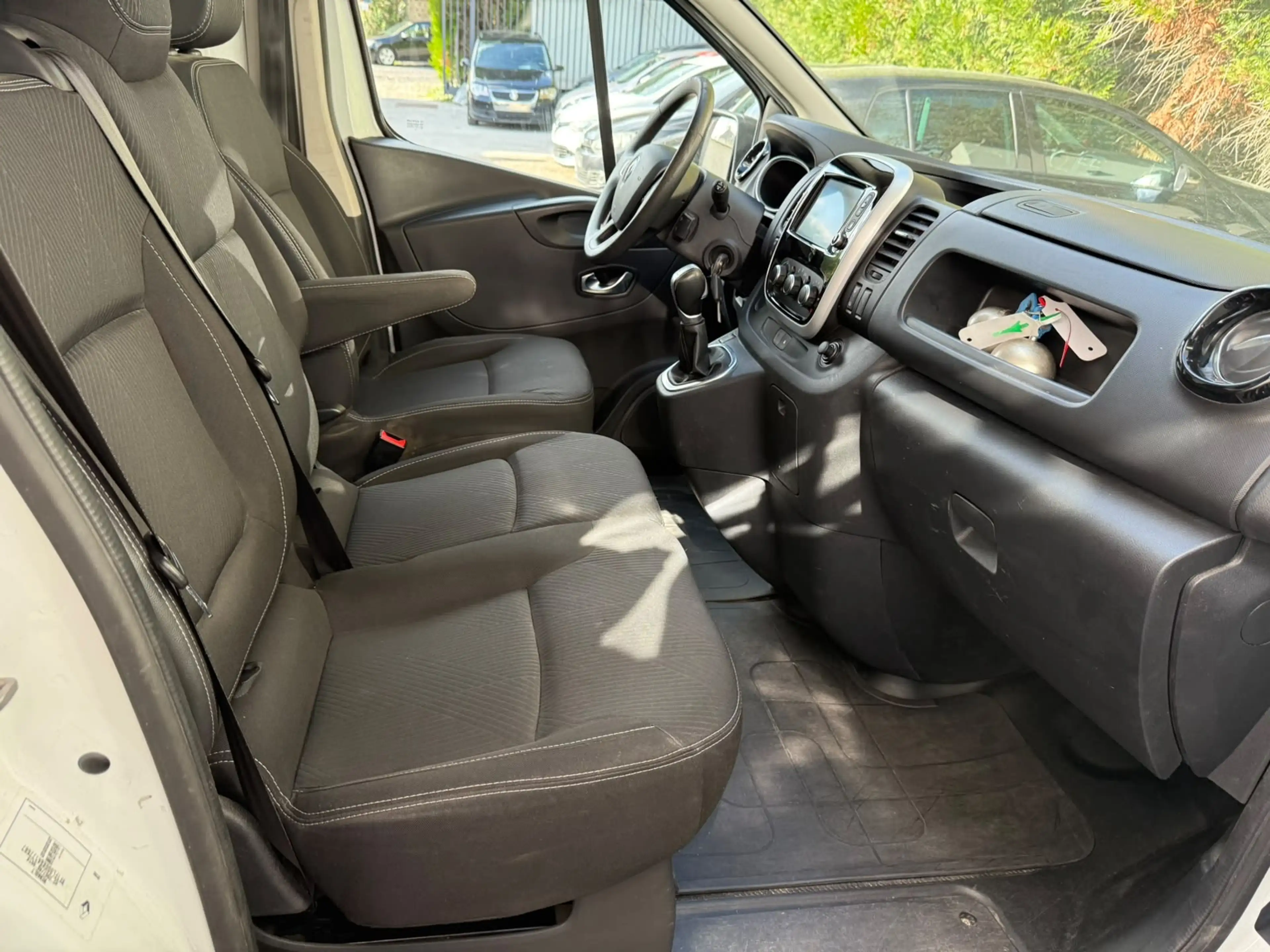 Renault Trafic Trafic 2.0 dCi 29 L2H1 Grand Confort EDC — photo 8