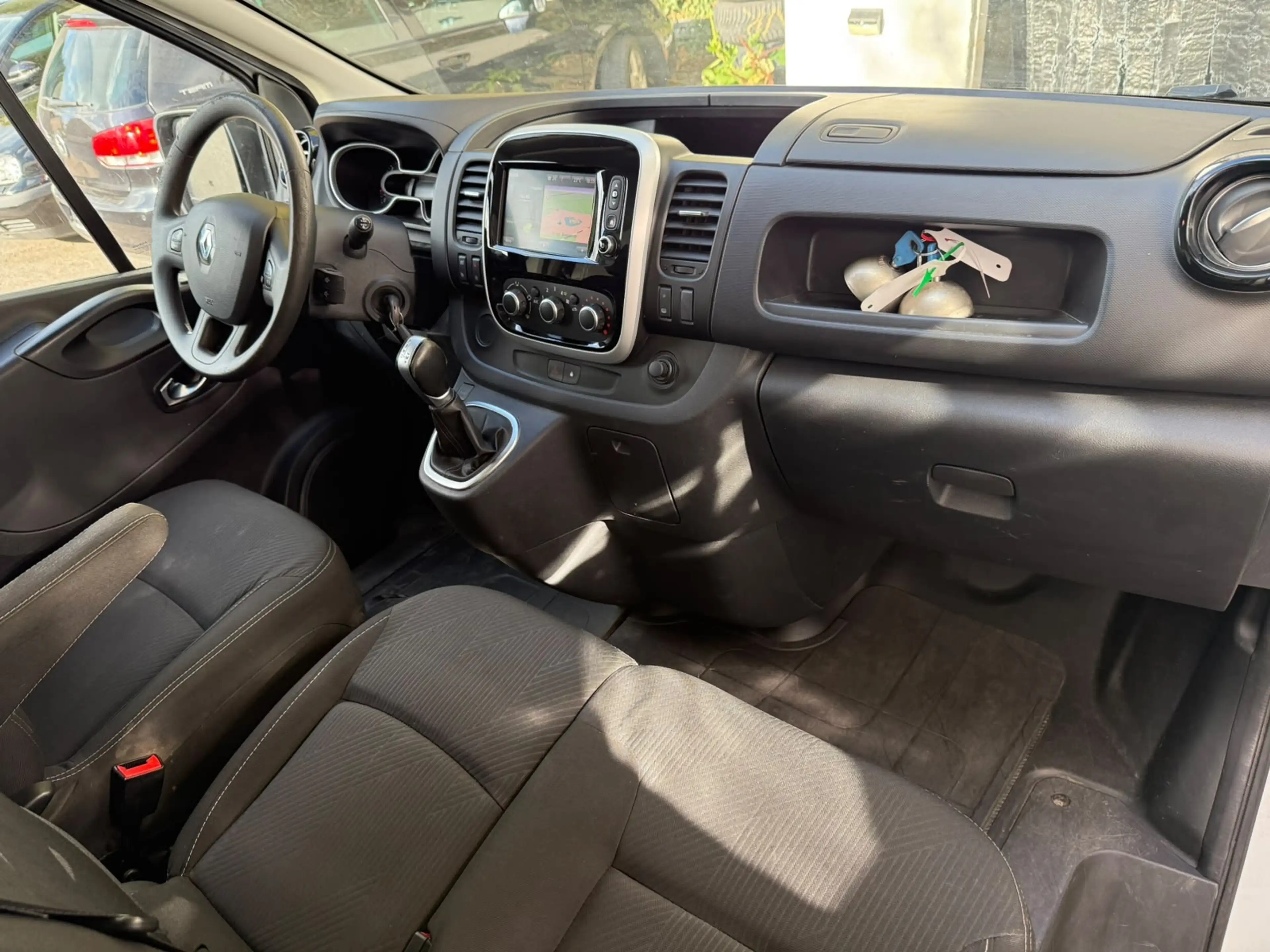 Renault Trafic Trafic 2.0 dCi 29 L2H1 Grand Confort EDC — photo 9