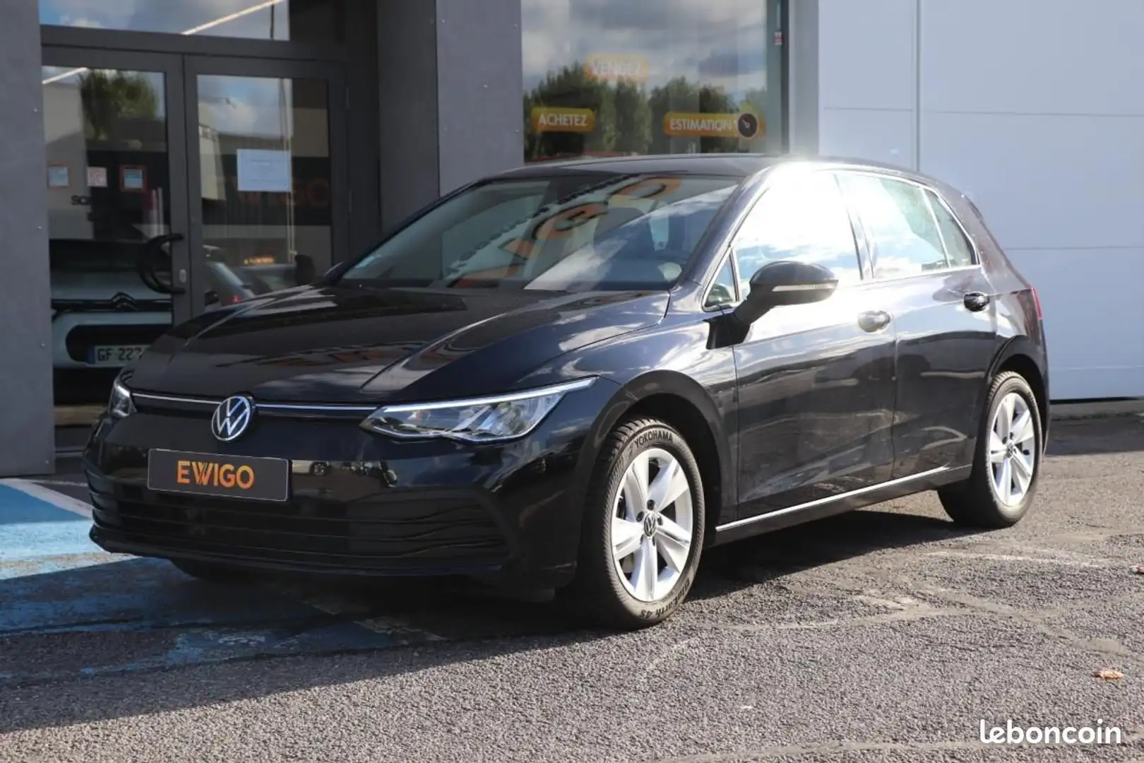 Volkswagen Golf 1.0 TSI 110 LIFE CARPLAY Blau - 1