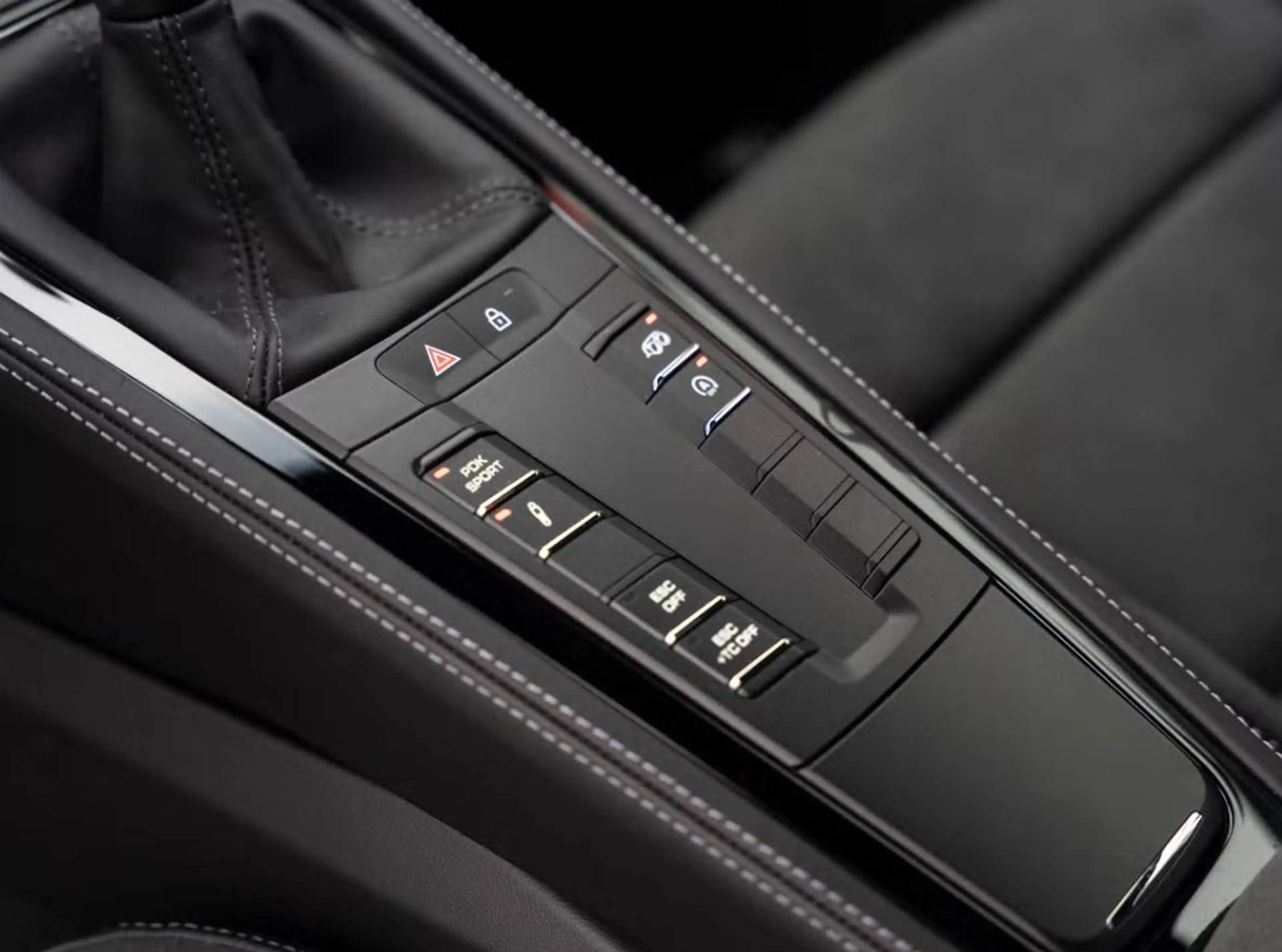 Porsche 718 Spyder RS — photo 8