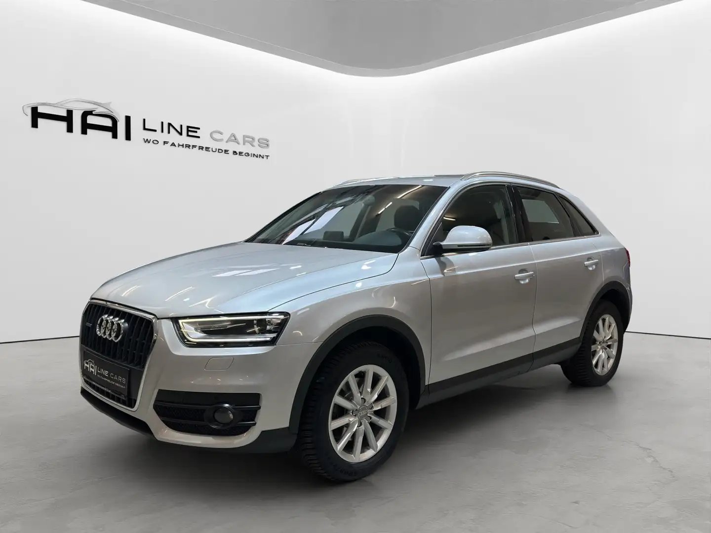 Audi Q3 2.0 TDI quattro | Xenon | AHK | Navi | Tempomat Gris - 1