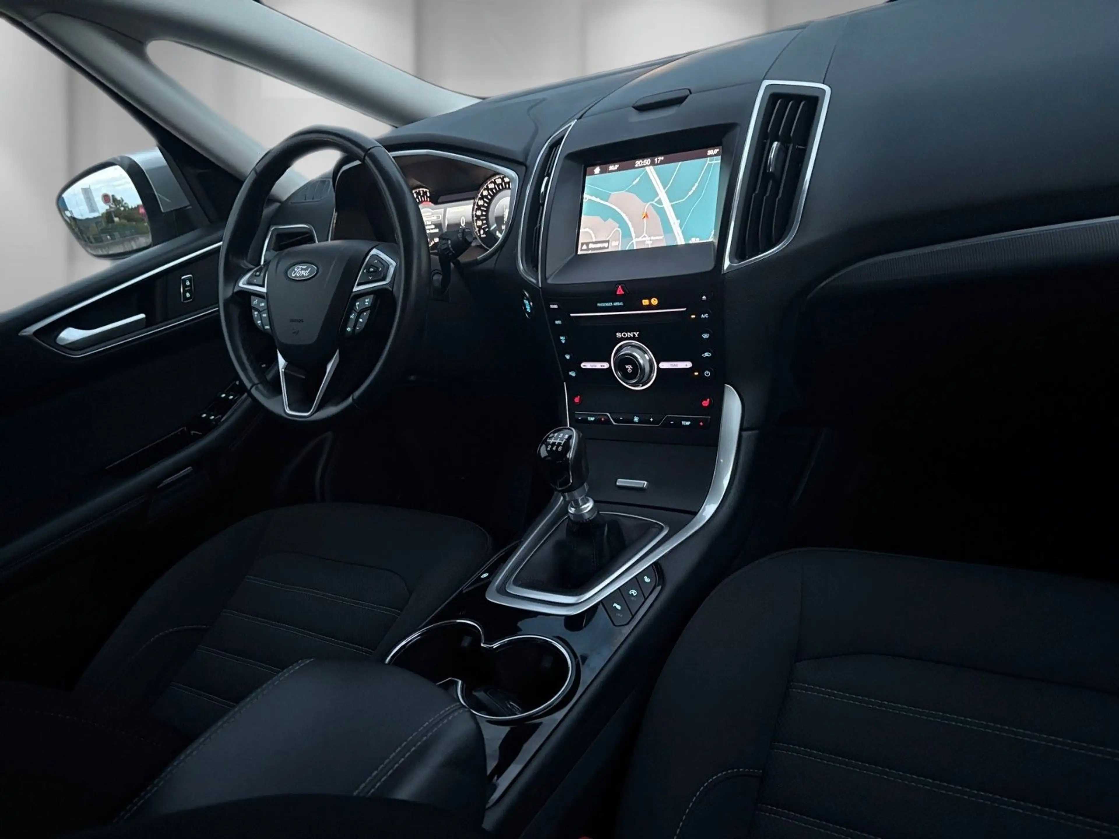 Ford Galaxy Titanium *7-Sitzer* Navi*PDC*SHZ*Carplay* — photo 15