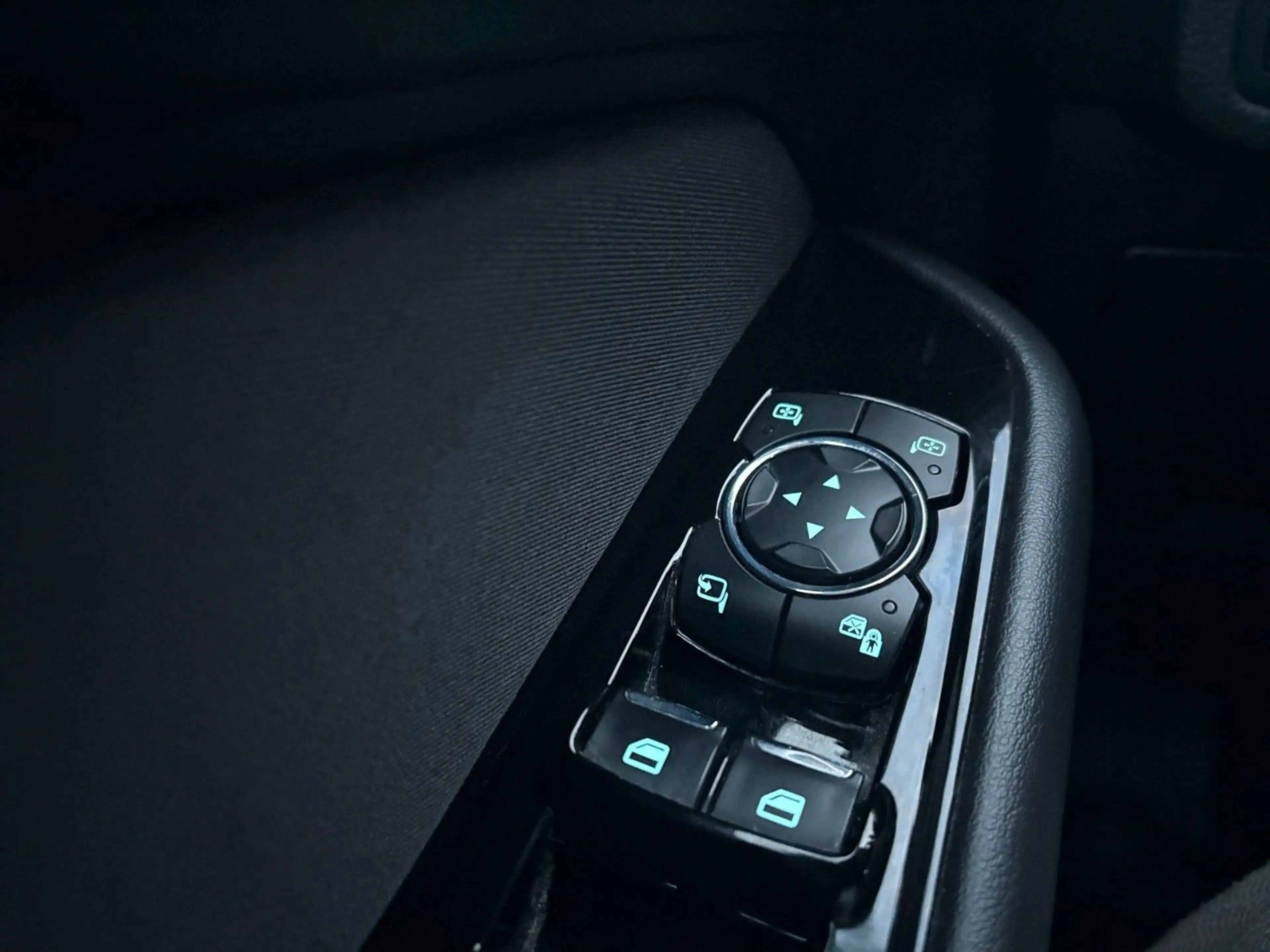 Ford Galaxy Titanium *7-Sitzer* Navi*PDC*SHZ*Carplay* — photo 12