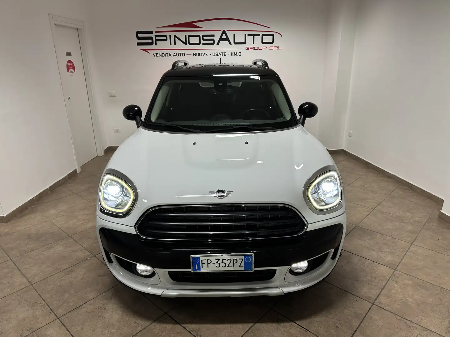 MINI Cooper D Countryman 2.0d BACKER STREET EDITION AUTO - 2