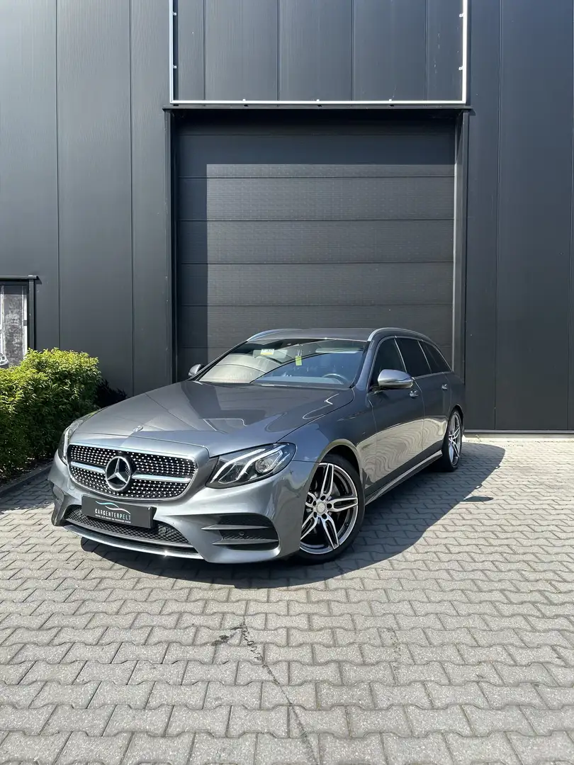 Mercedes-Benz E 220 d T 9G-TRONIC AMG Line - 1