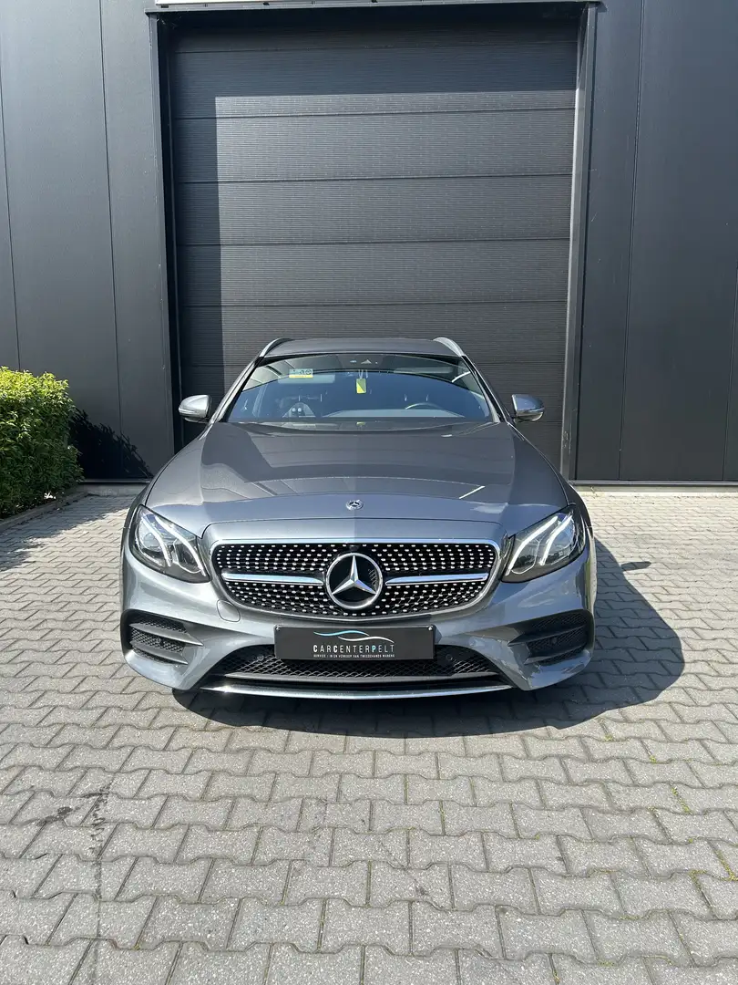 Mercedes-Benz E 220 d T 9G-TRONIC AMG Line - 2