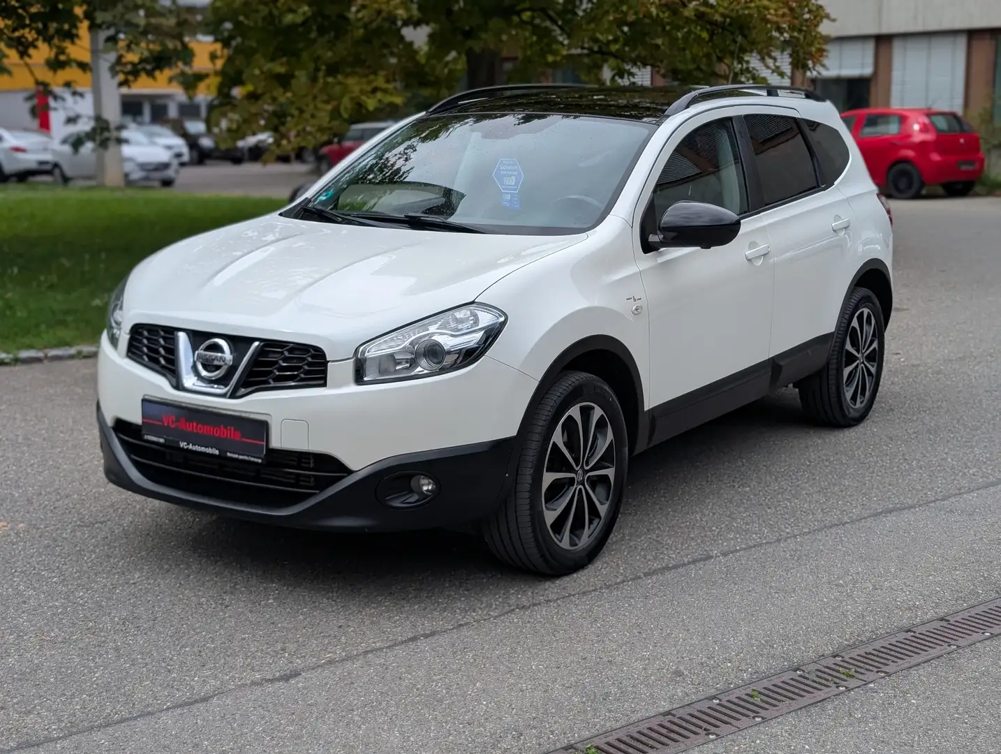 Nissan Qashqai+2 360 Weiß - 1