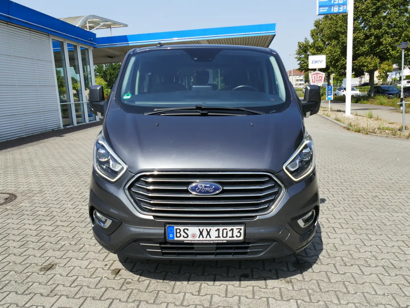 Ford Tourneo Custom 2.0 TDCi AT 185 L1 Titanium MY21. Navi. Xenon. Grau - 2