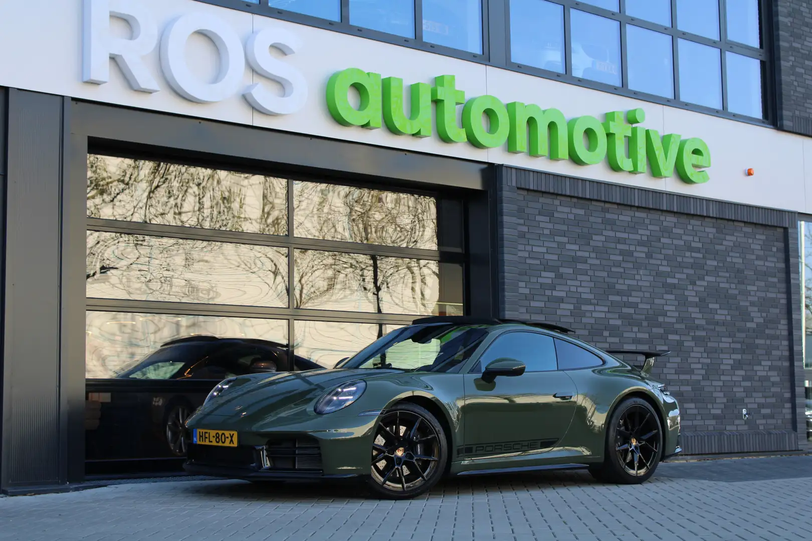 Porsche 992 3.0 Carrera | NAP | AEROKIT | SPORTUITLAAT | PANO Verde - 1