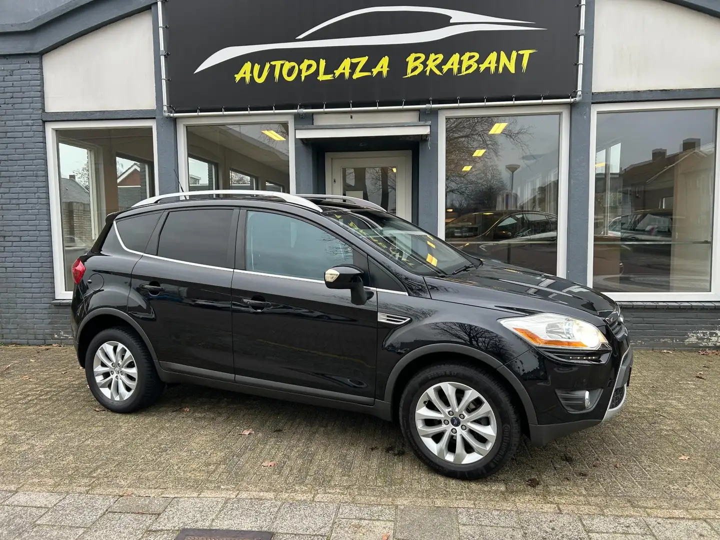 Ford Kuga 2.5 20V Titanium / AUTOMAAT / PANODAK / LEDER Schwarz - 2