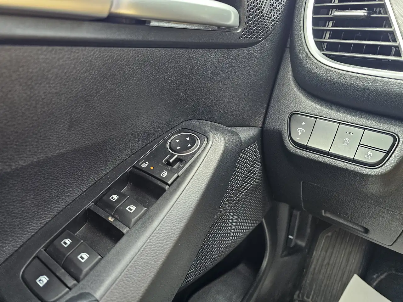 Kia Seltos снимка Kia Seltos