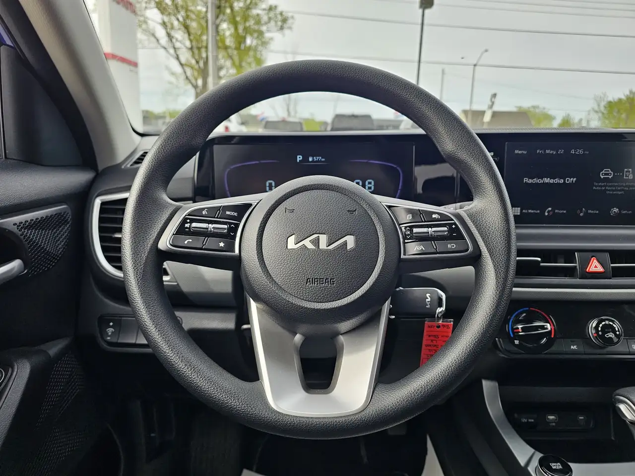 Kia Seltos снимка Kia Seltos