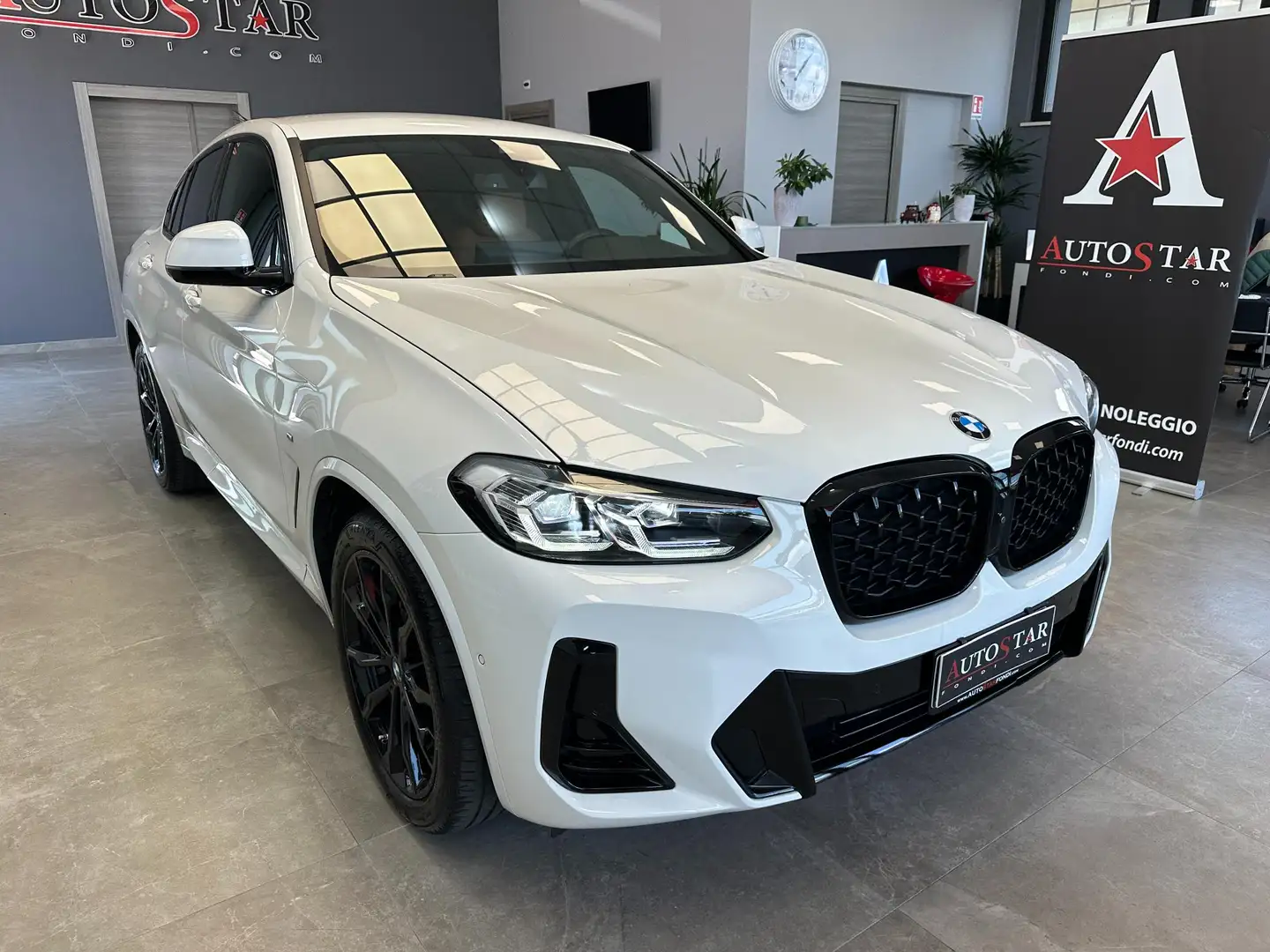 BMW X4 xdrive20d mhev 48V Msport Weiß - 2