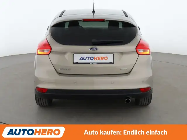 Ford Focus view 5