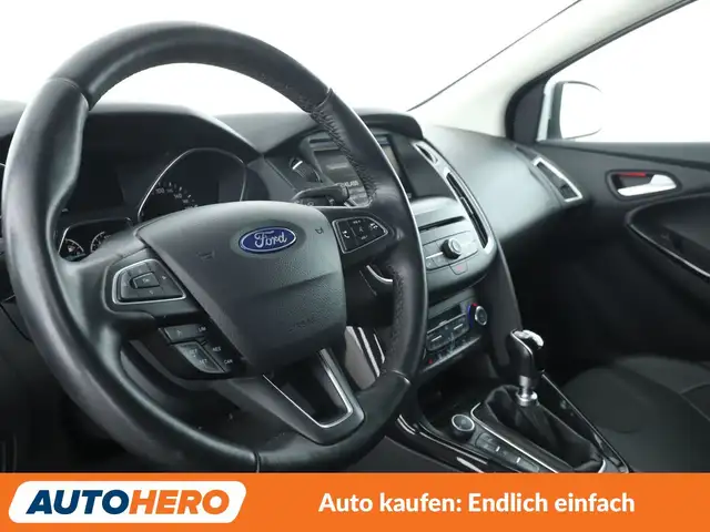 Ford Focus view 11