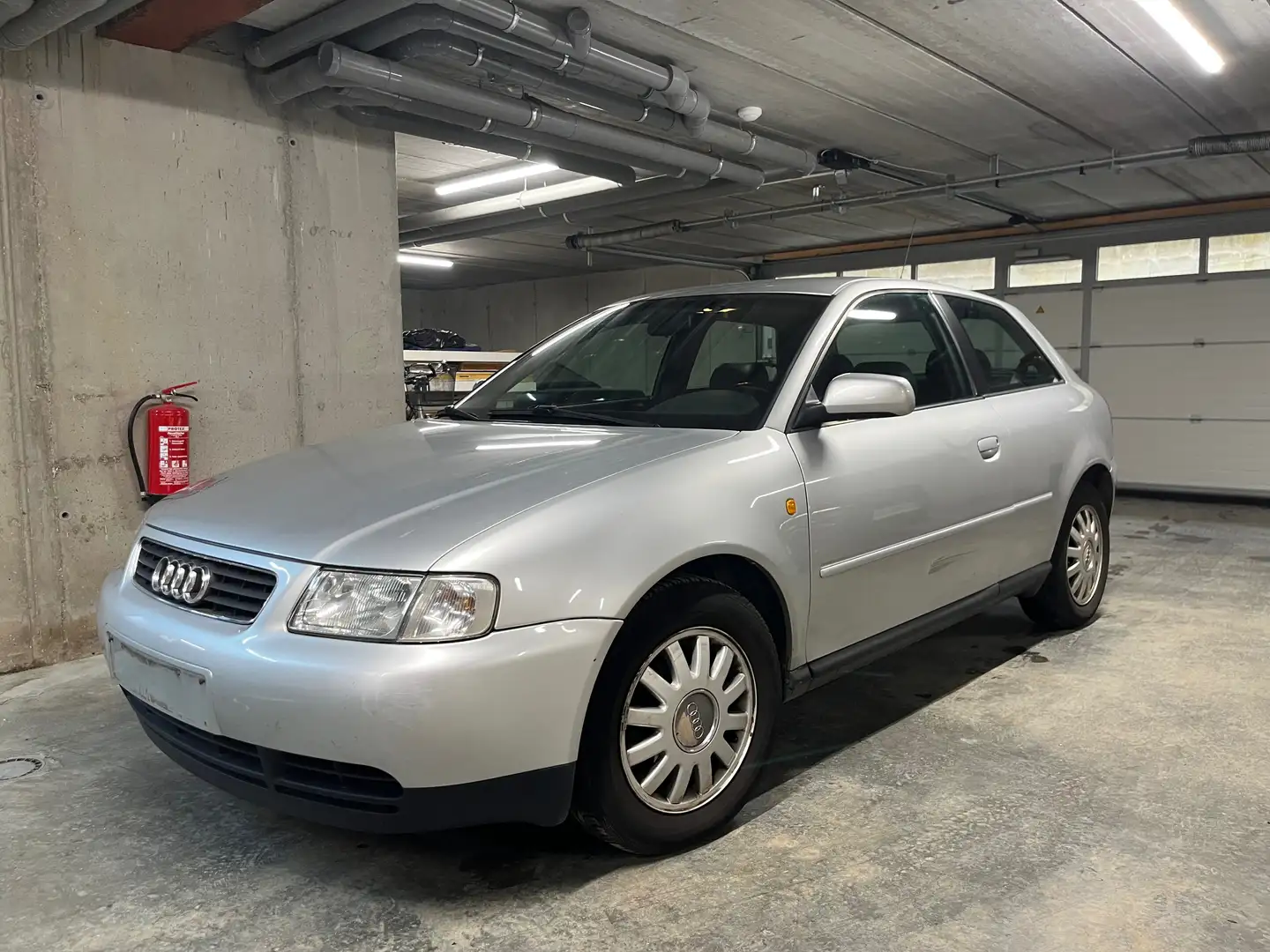Audi A3 A3 1.6 Ambiente - Airco - 130 000 km! Gris - 1
