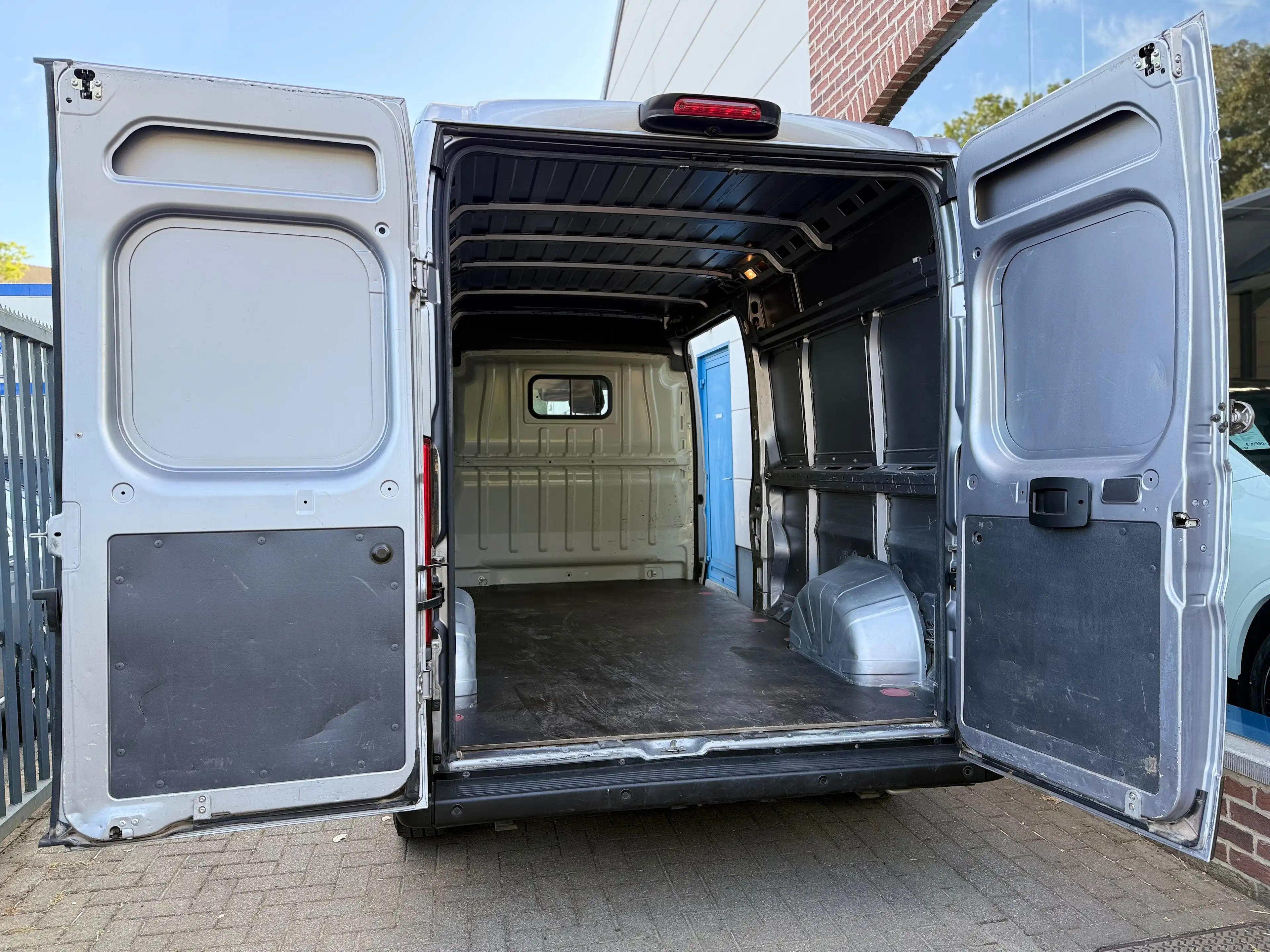 Citroen Jumper 2.2 BlueHDi L3H2 Easy Pack 2Cab S/S — photo 3
