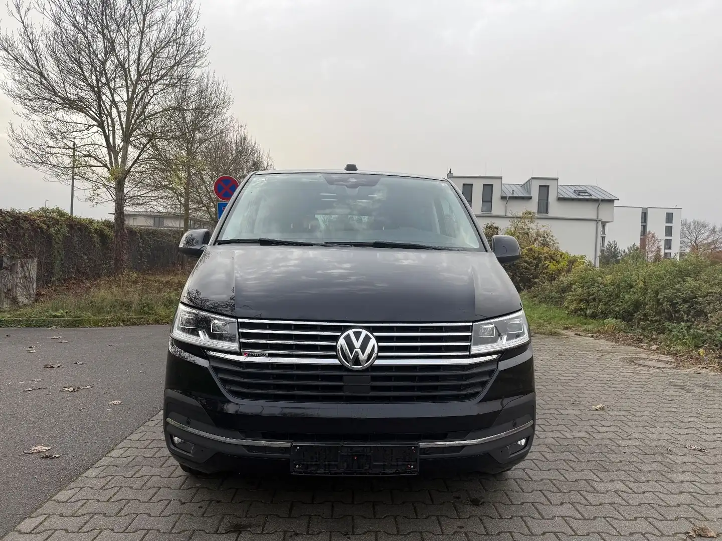 Volkswagen T6 Multivan 2.0 Tdi Generation 4 Motion Schwarz - 2
