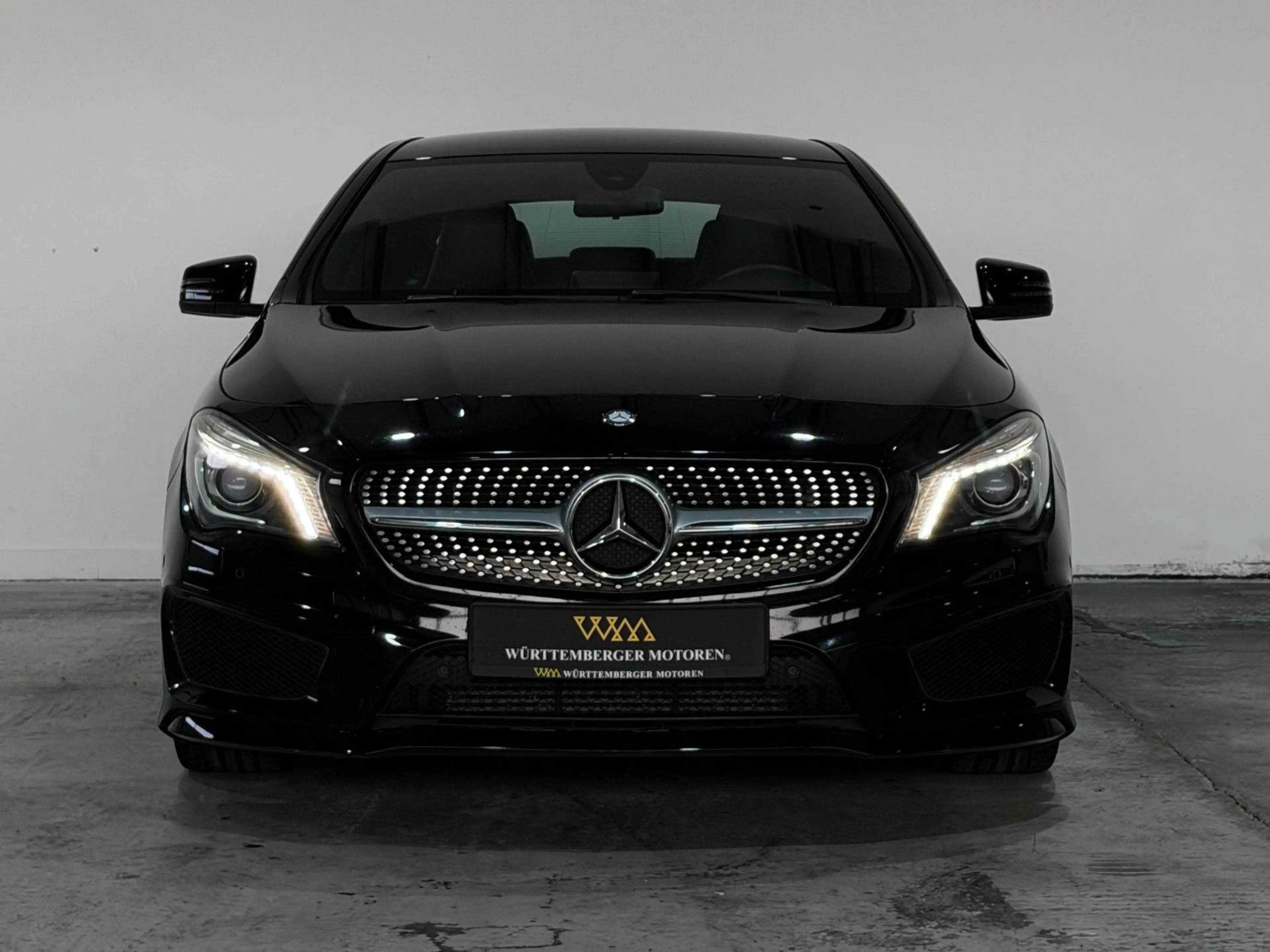 Mercedes-Benz CLA 180 Street Style*AMG-LINE*Bi-XENON*NAVI*LED* — photo 2