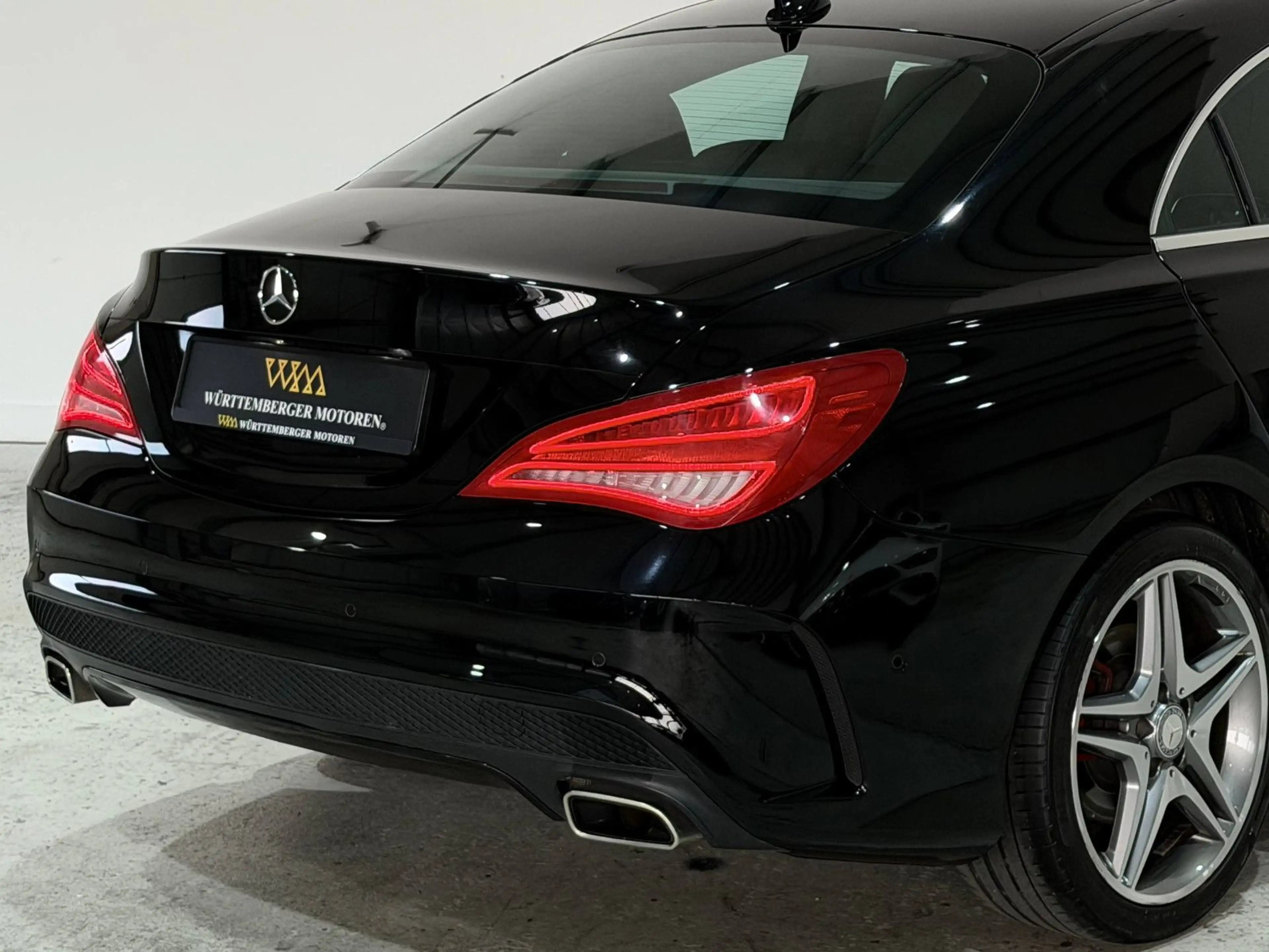 Mercedes-Benz CLA 180 Street Style*AMG-LINE*Bi-XENON*NAVI*LED* — photo 15