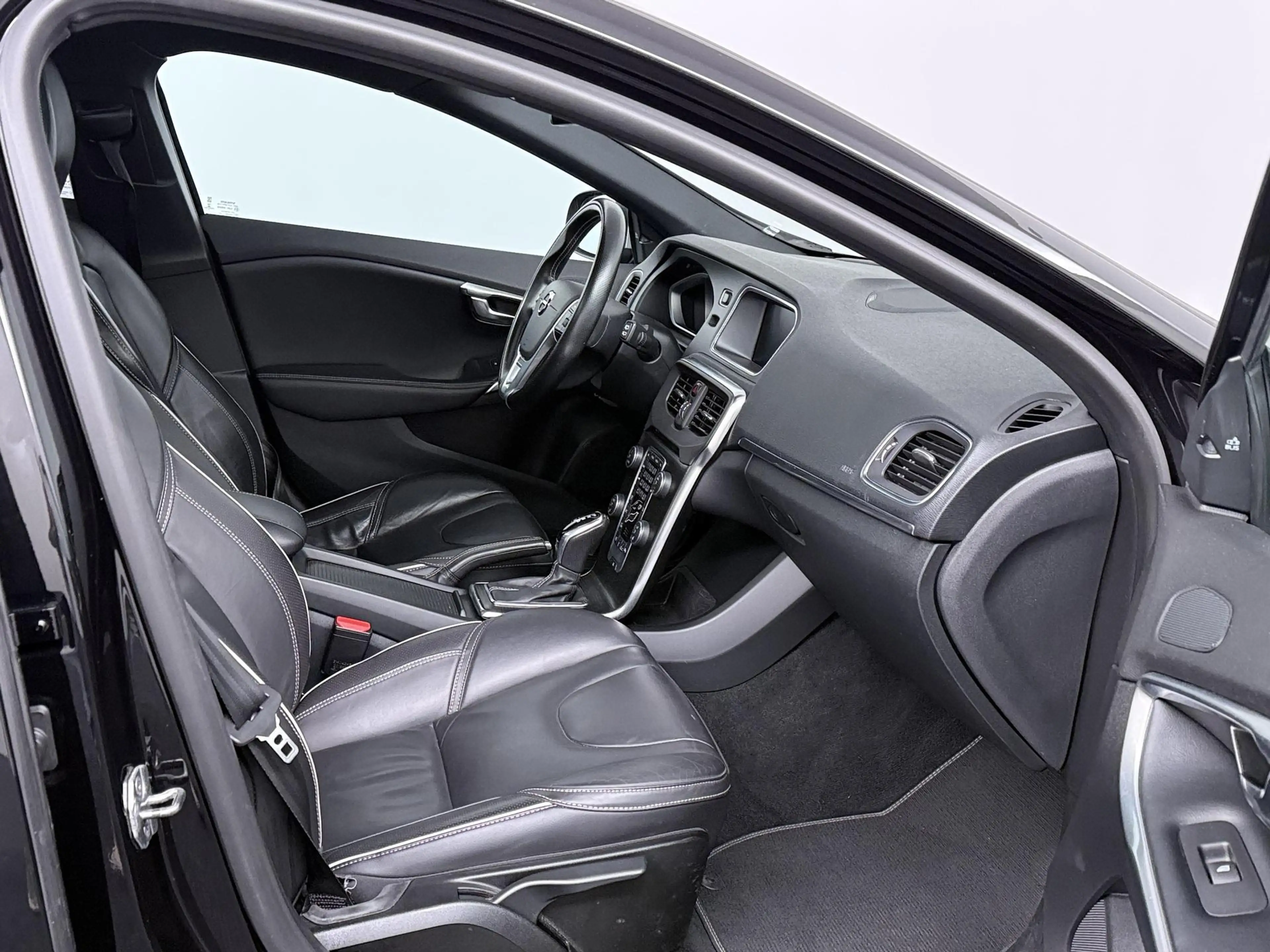 Volvo V40 1.5 T3 Polar+ Sport Automaat ACC | Panodak | Leder — photo 36
