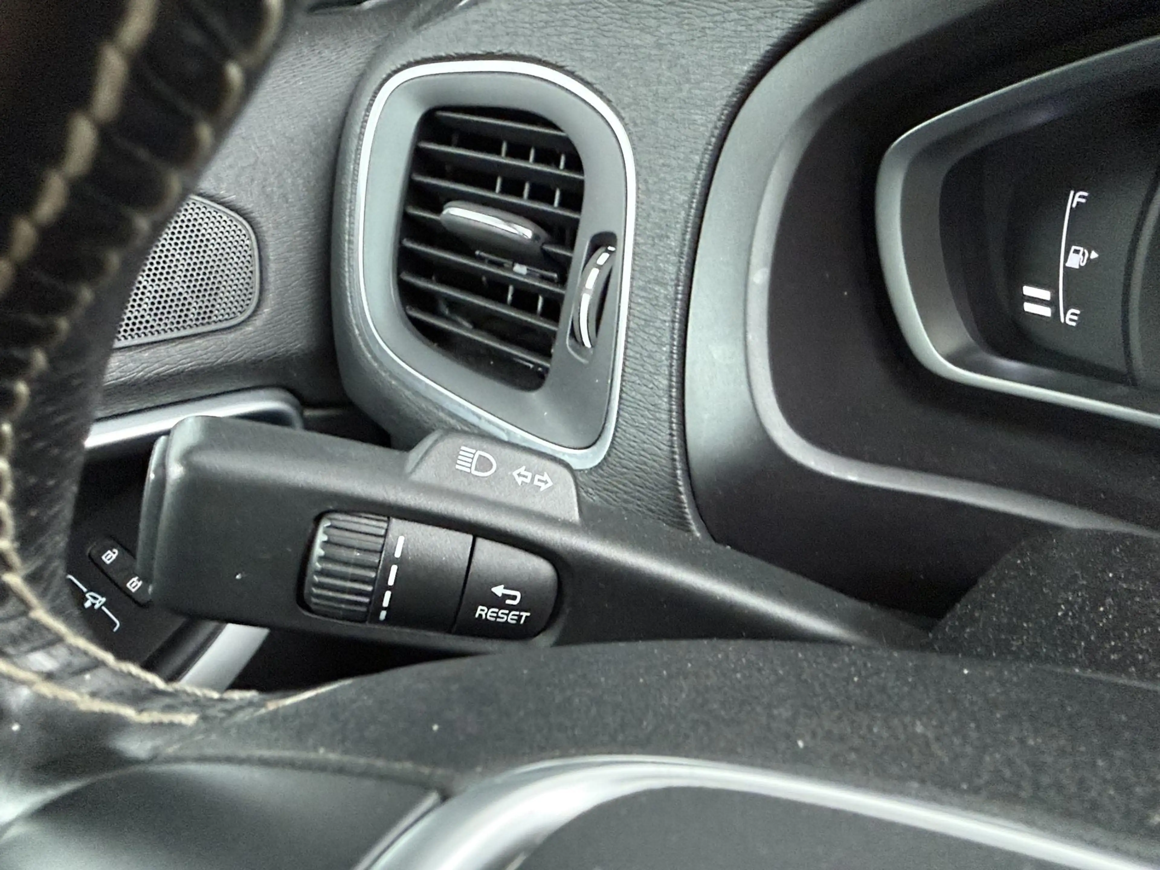 Volvo V40 1.5 T3 Polar+ Sport Automaat ACC | Panodak | Leder — photo 13