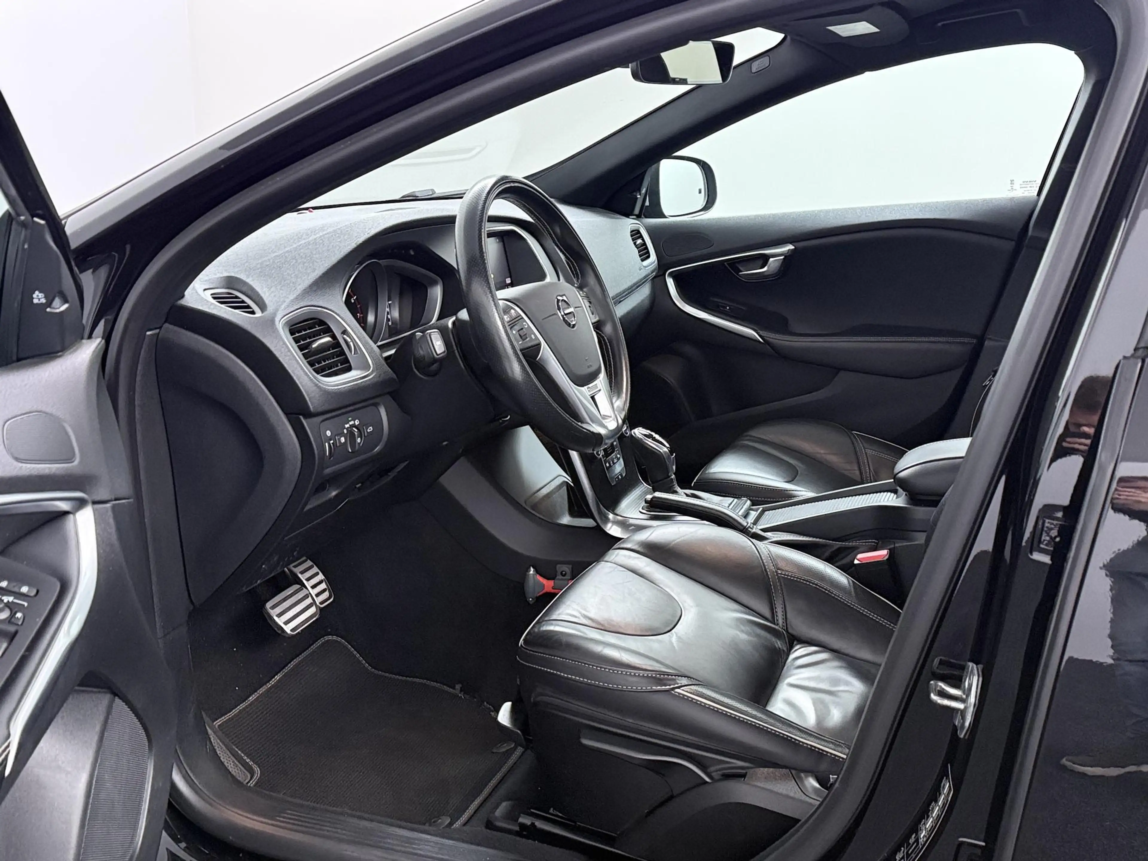 Volvo V40 1.5 T3 Polar+ Sport Automaat ACC | Panodak | Leder — photo 6
