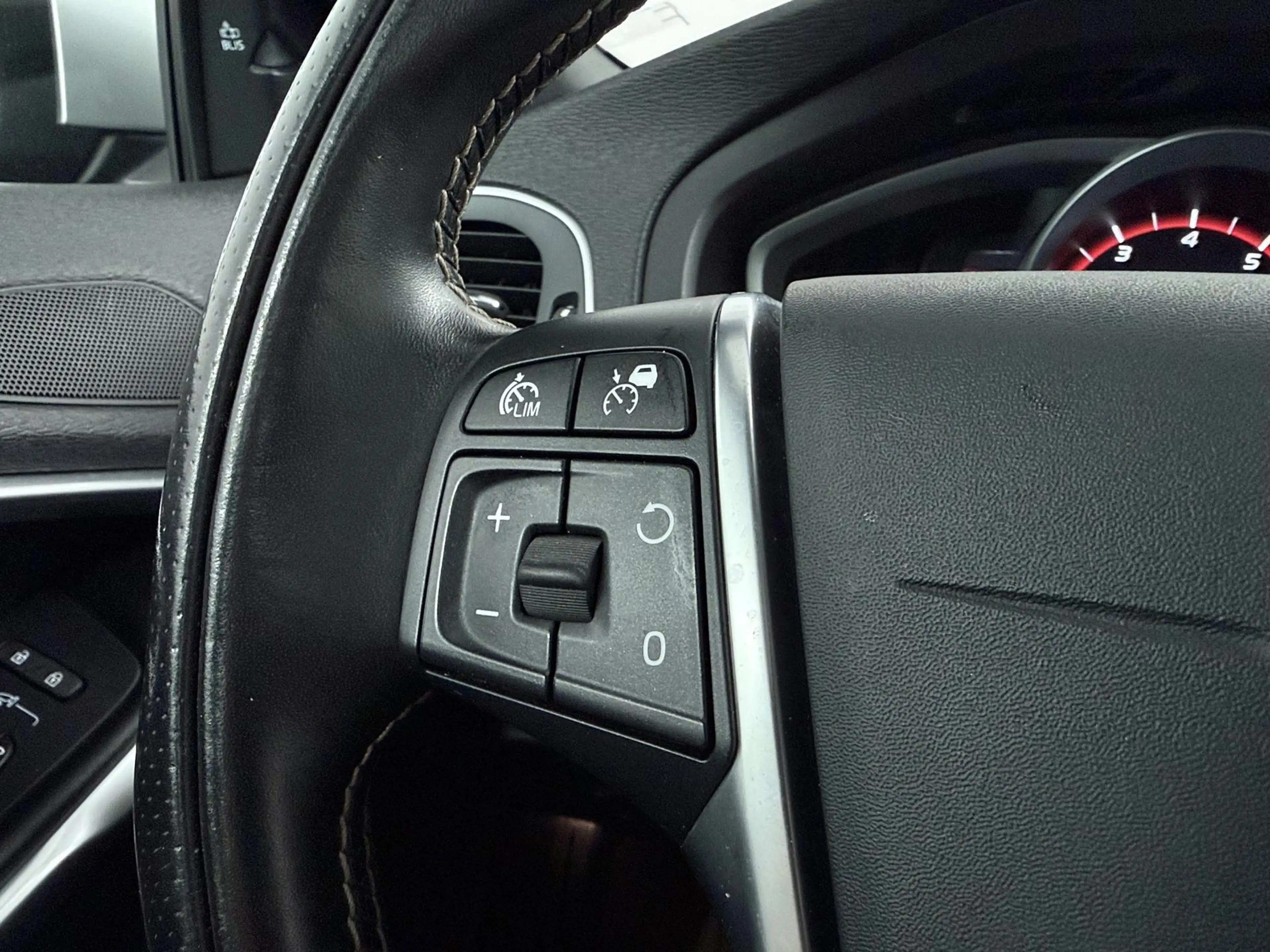 Volvo V40 1.5 T3 Polar+ Sport Automaat ACC | Panodak | Leder — photo 12