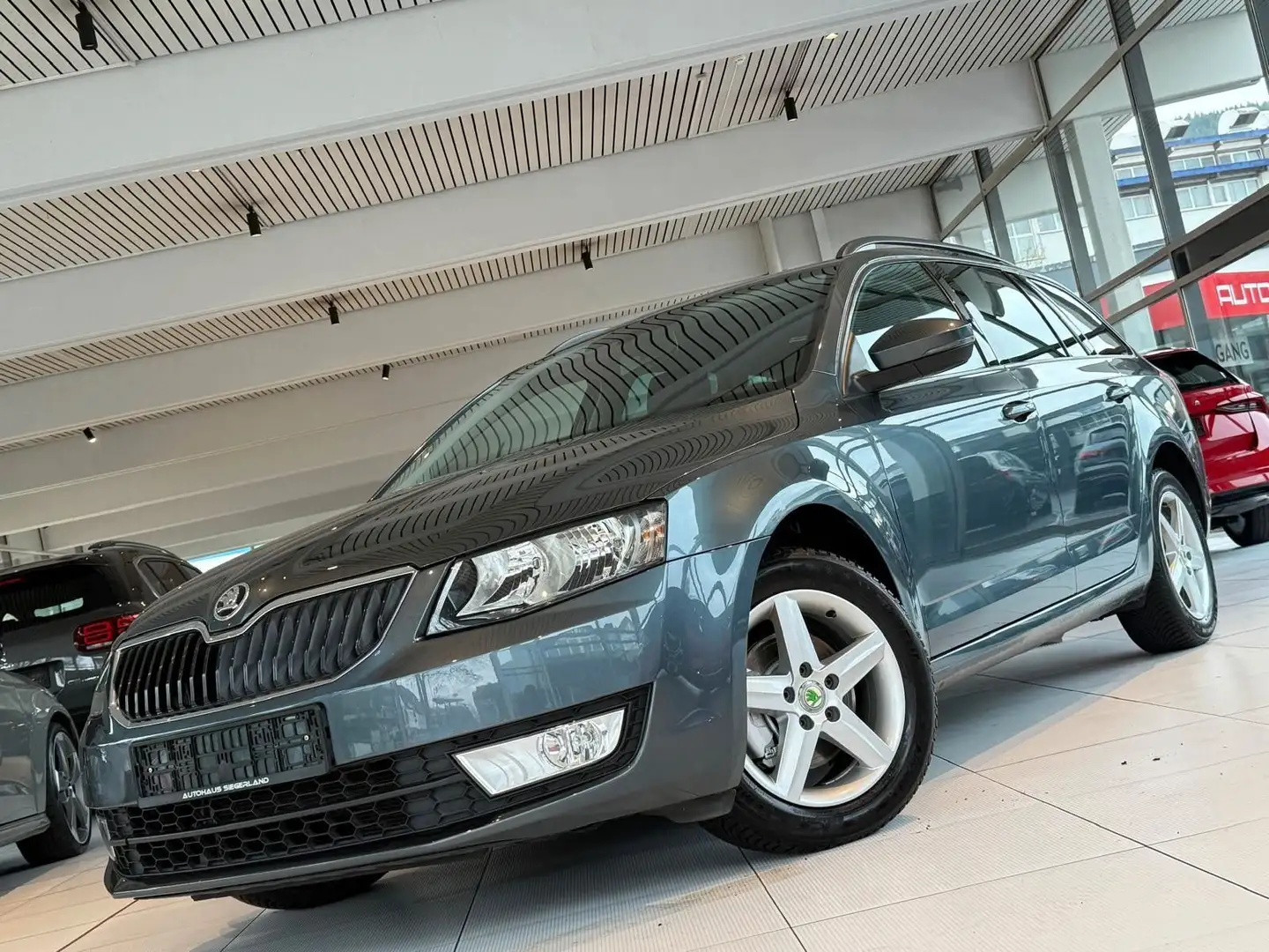 Skoda Octavia Combi Ambition* 2,0 TDI*Sitzheizung*Navi Gris - 1