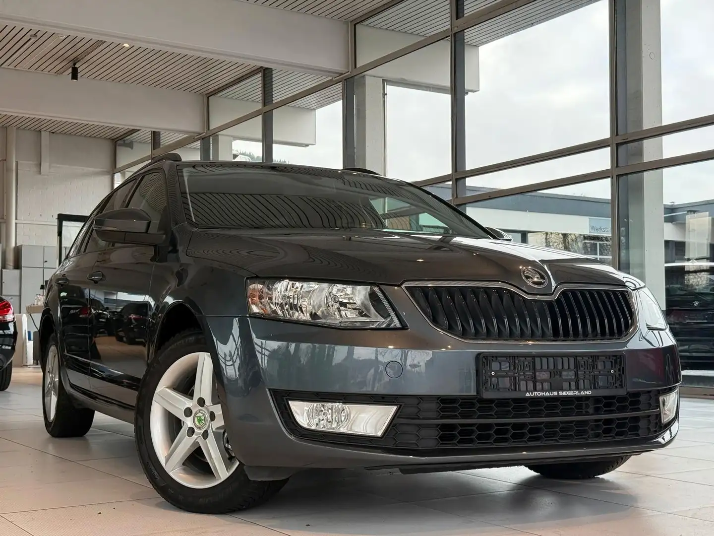 Skoda Octavia Combi Ambition* 2,0 TDI*Sitzheizung*Navi Gris - 2