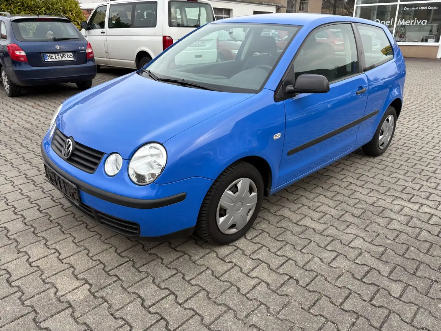 Volkswagen Polo IV Basis // KLIMA // Azul - 1