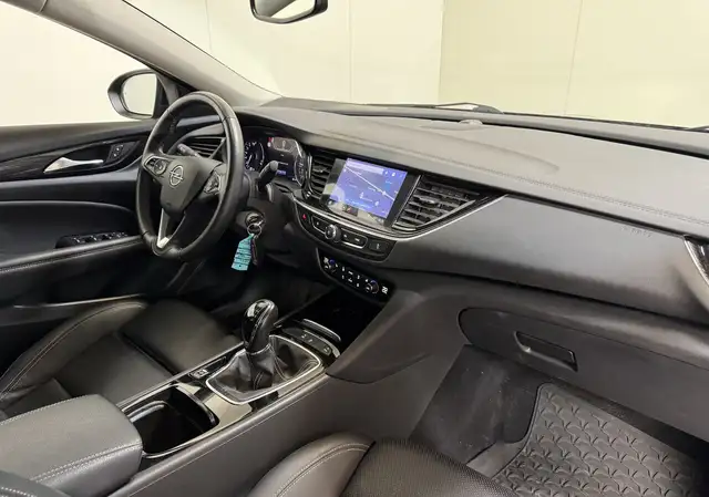 Opel Insignia view 13
