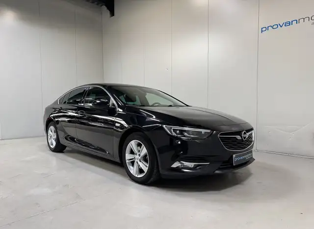 Opel Insignia view 5